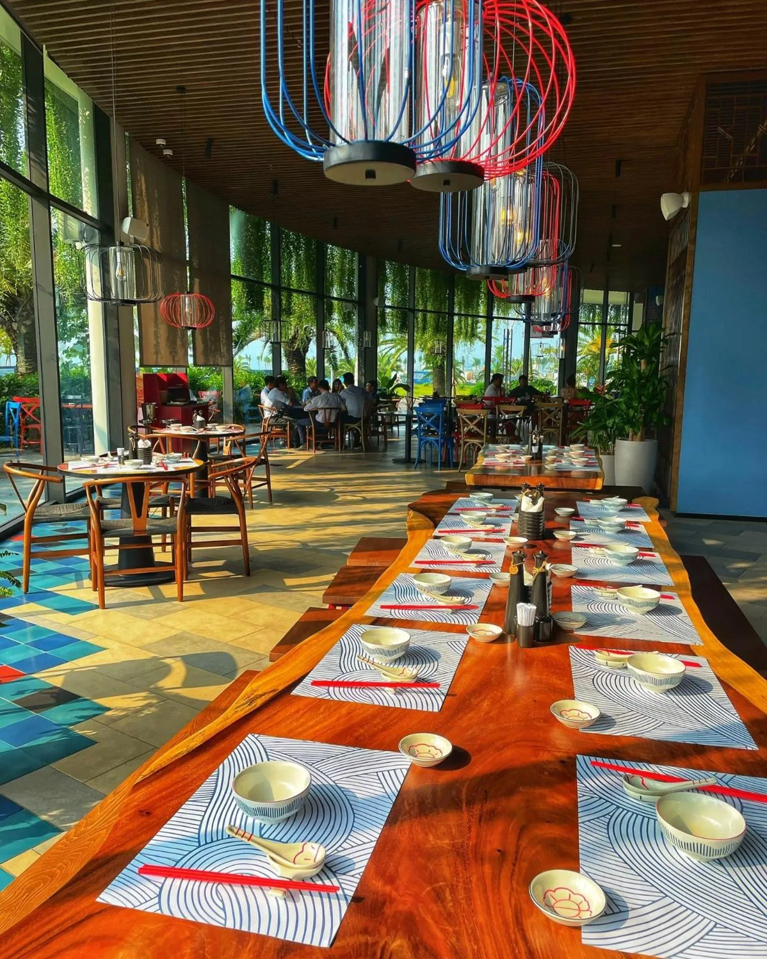 Restaurant/places to eat in Citadines Marina Halong