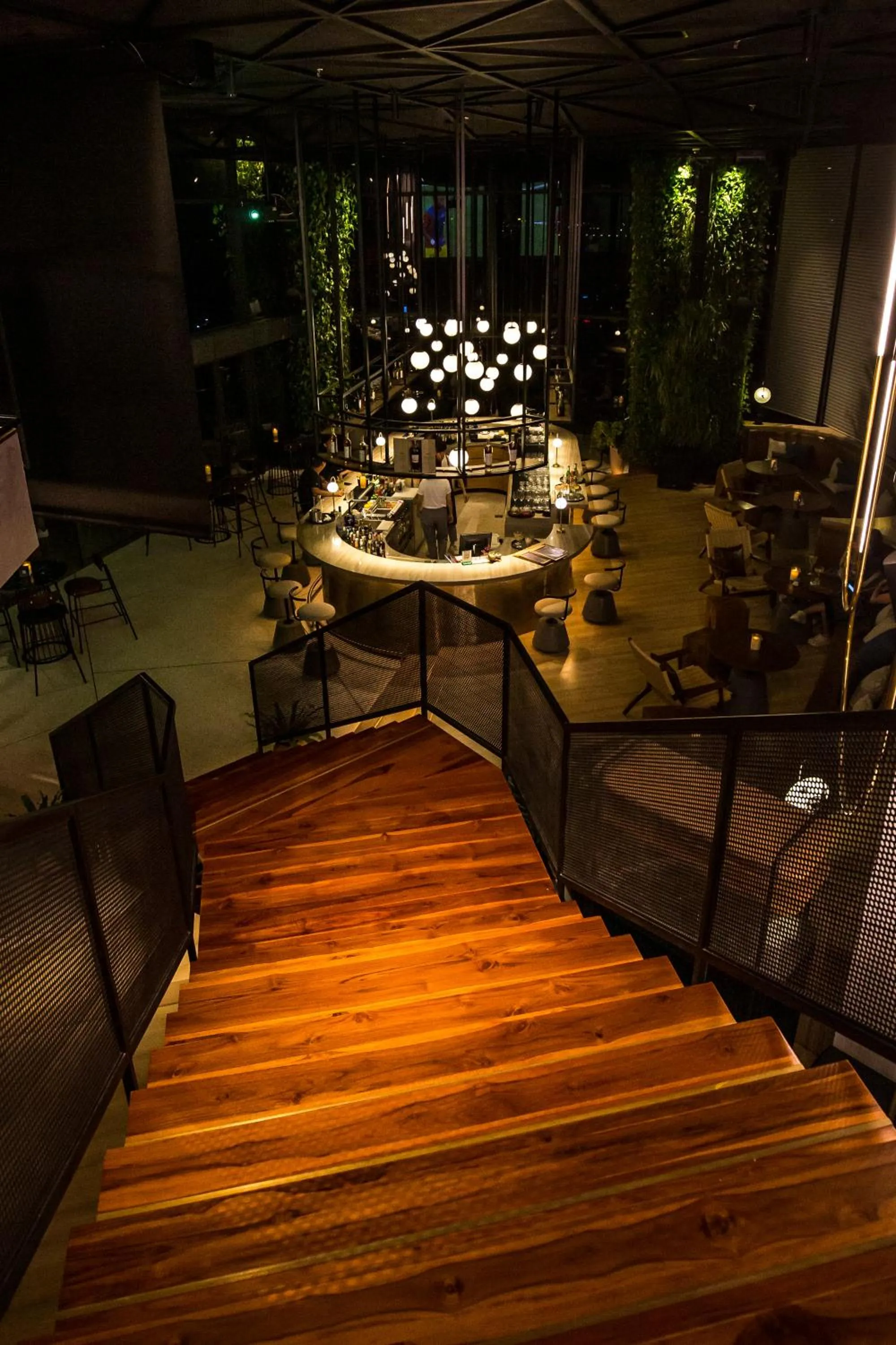 Restaurant/places to eat in Citadines Marina Halong