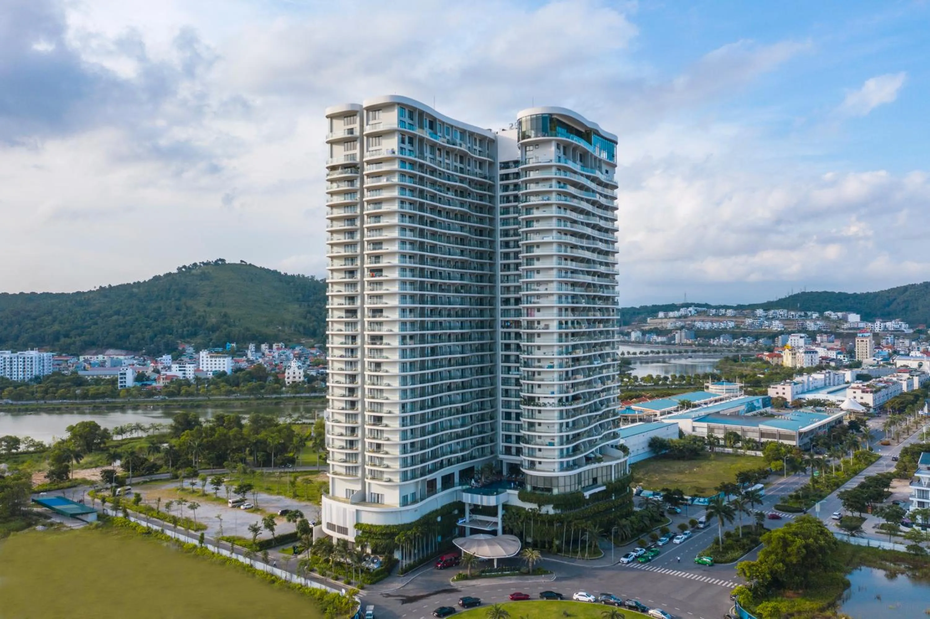 Property building in Citadines Marina Halong