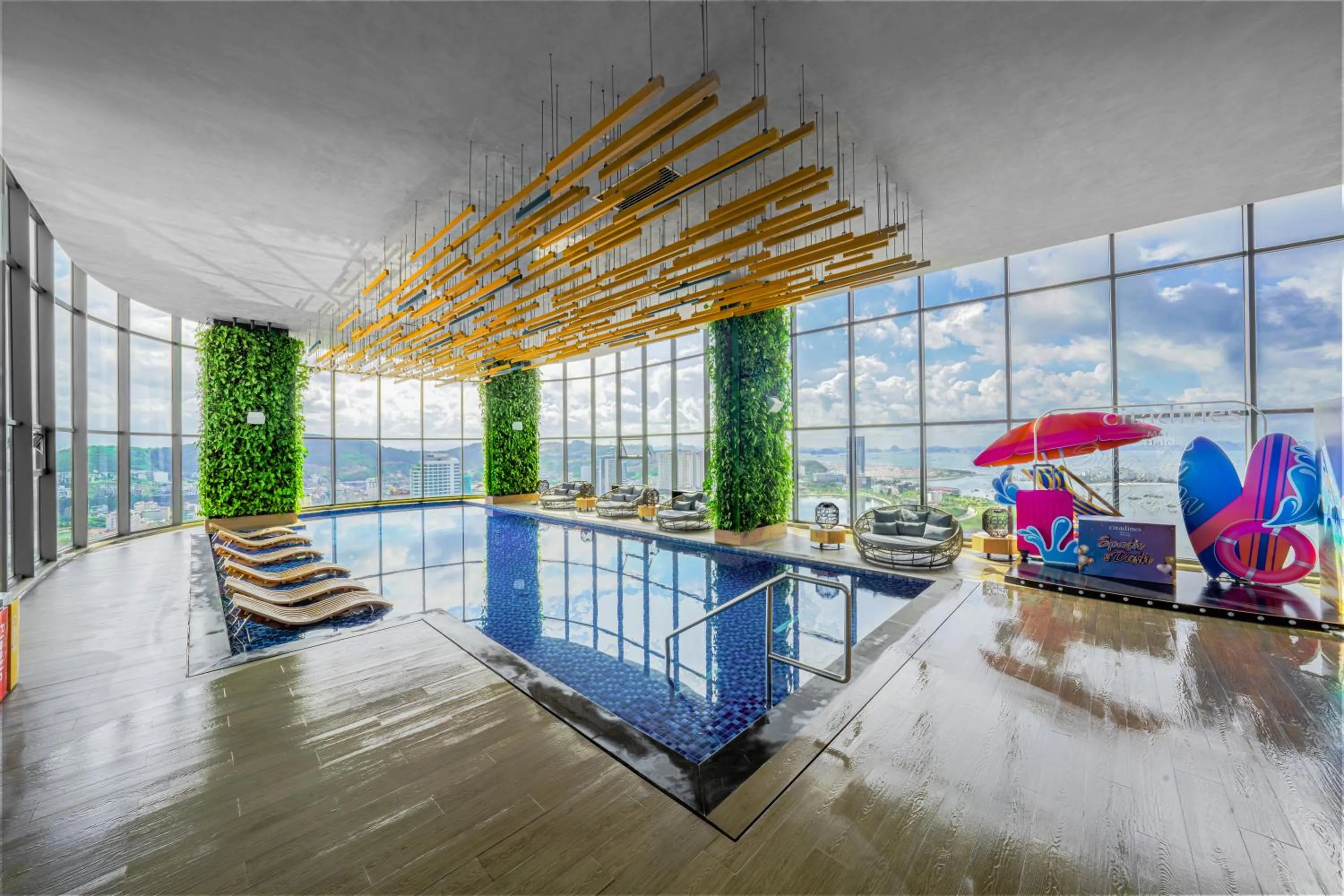 Swimming pool in Citadines Marina Halong