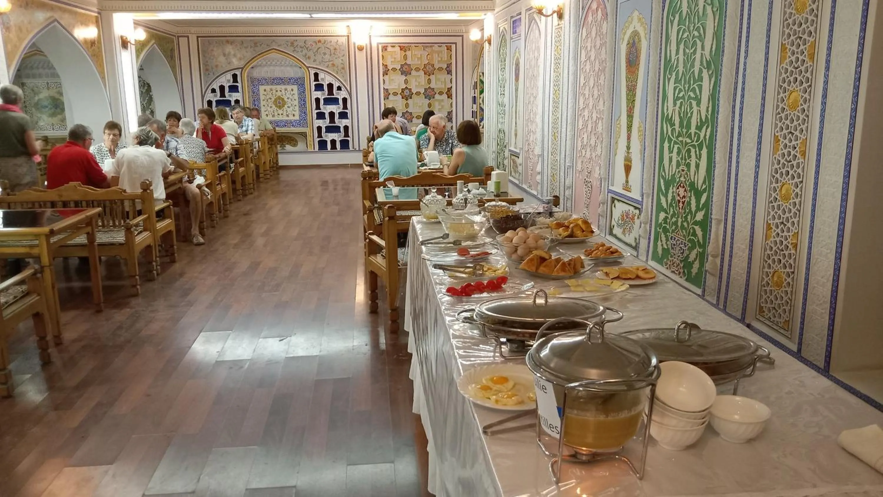 Buffet breakfast in Atlas