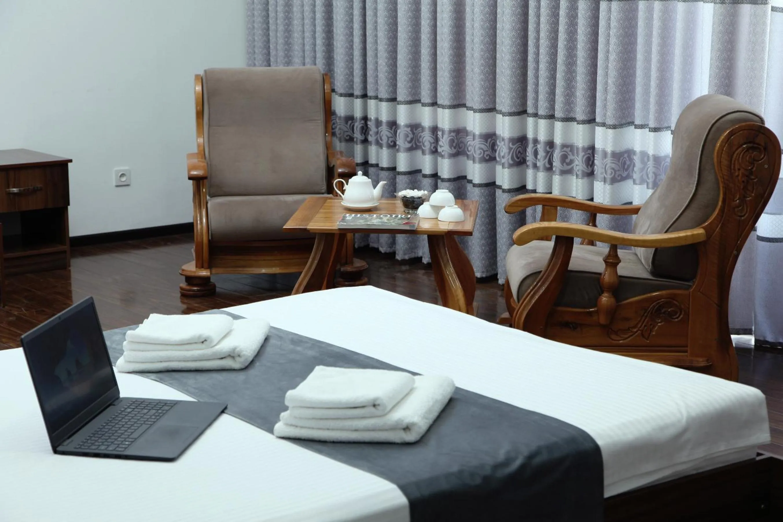 Photo of the whole room in Atlas