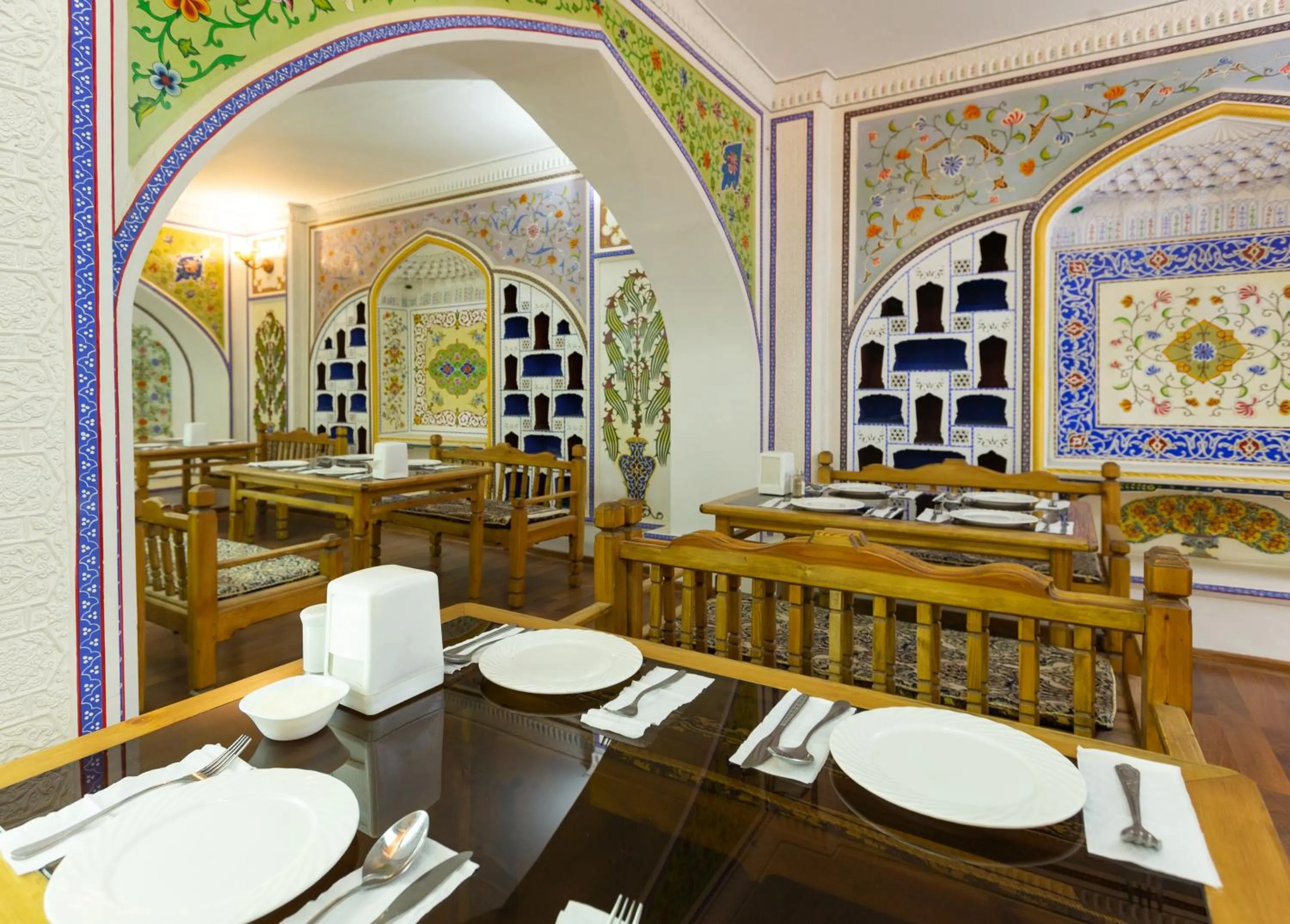 Restaurant/places to eat in Atlas