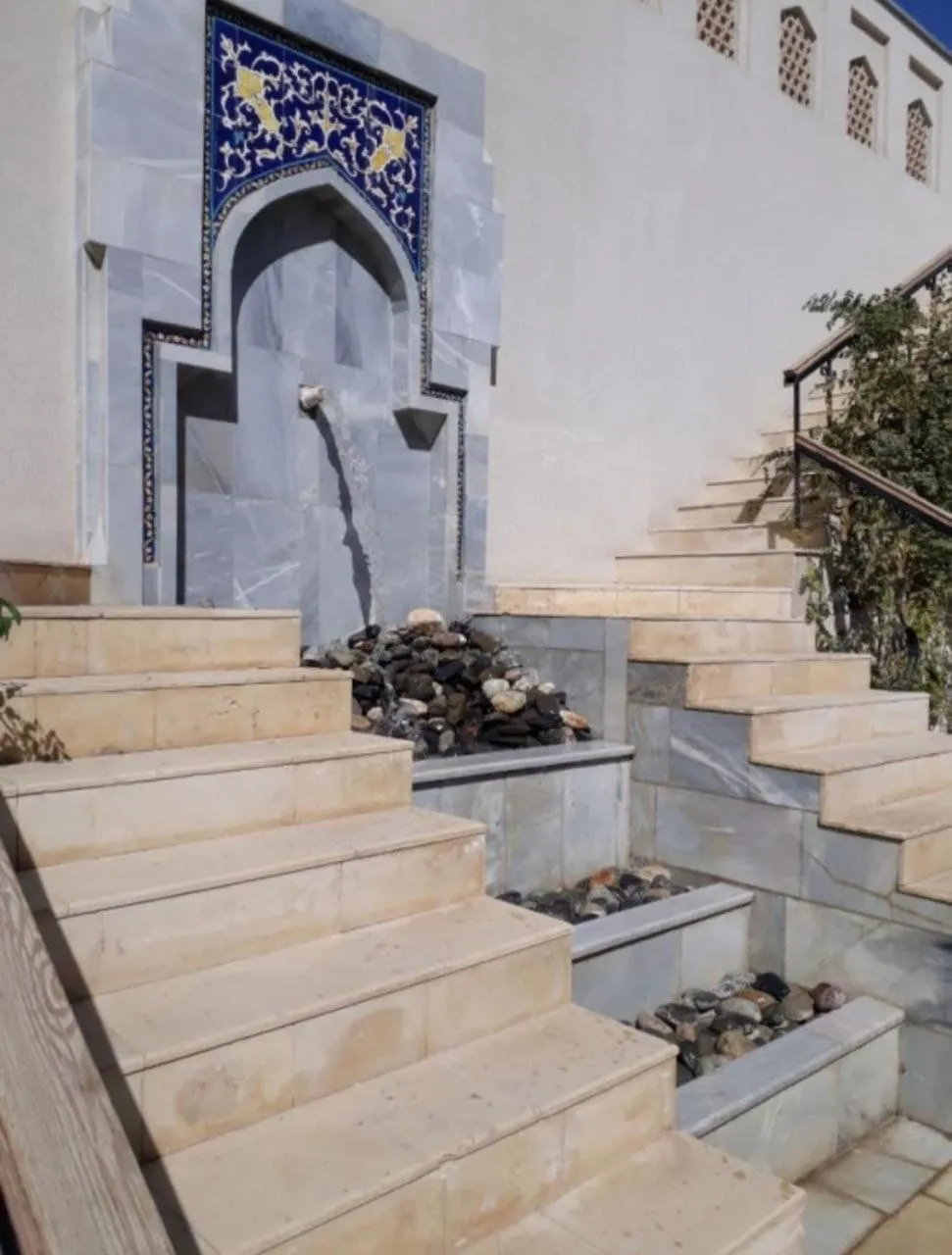 Facade/entrance in Atlas