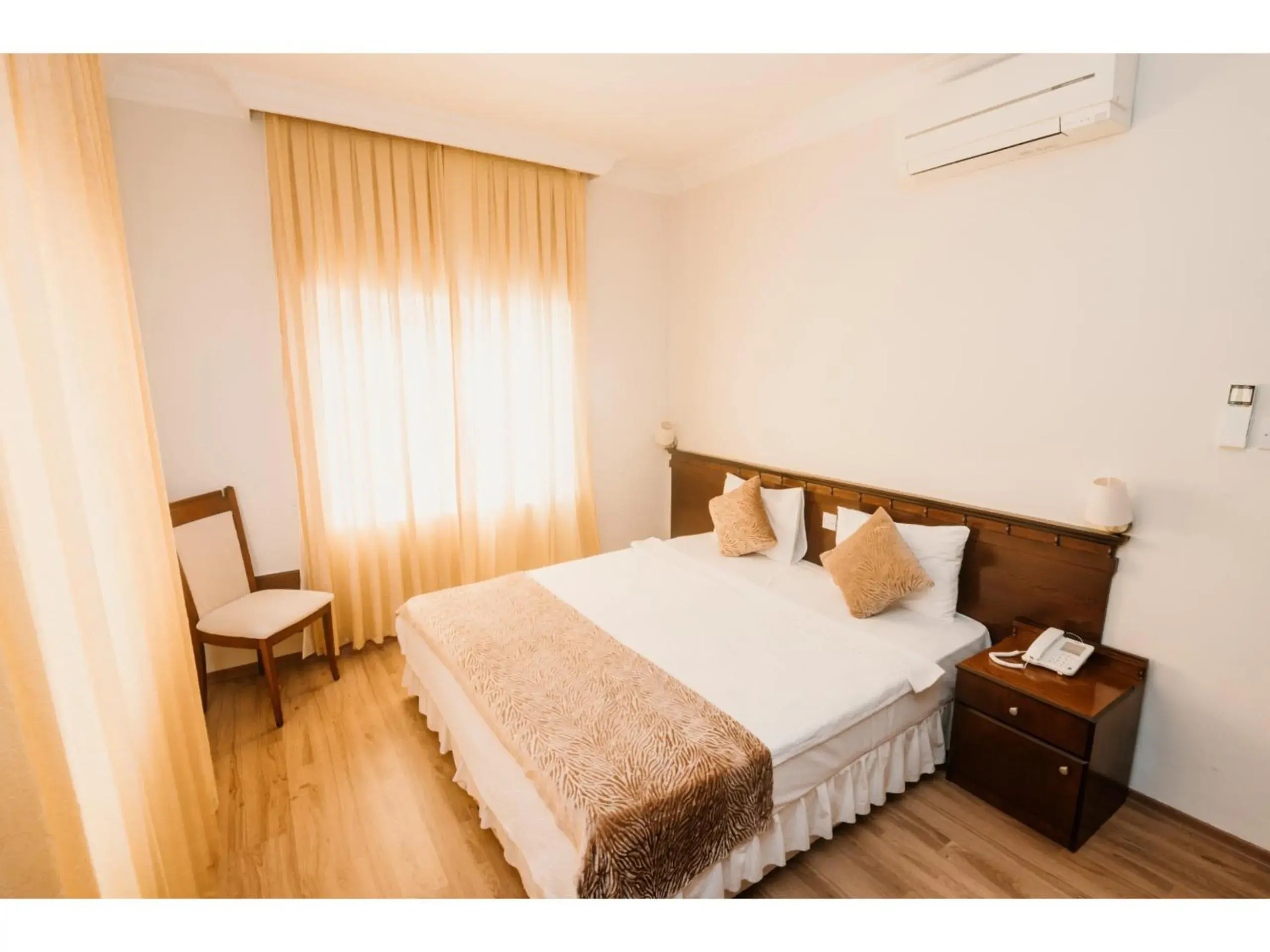 Standard Room in Sammy's Hotel Standard Room in Sammy's Hotel