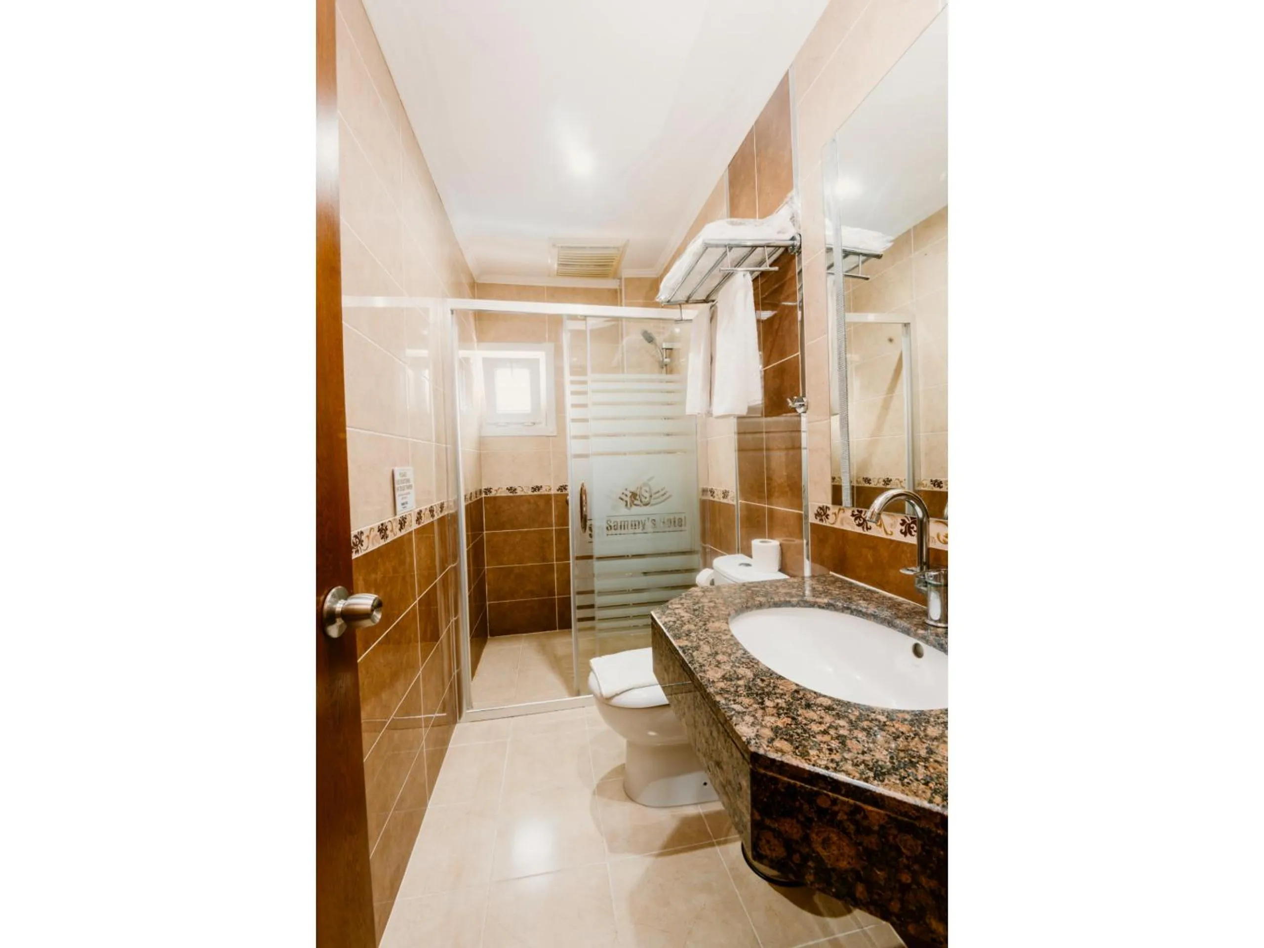 Shower in Sammy's Hotel