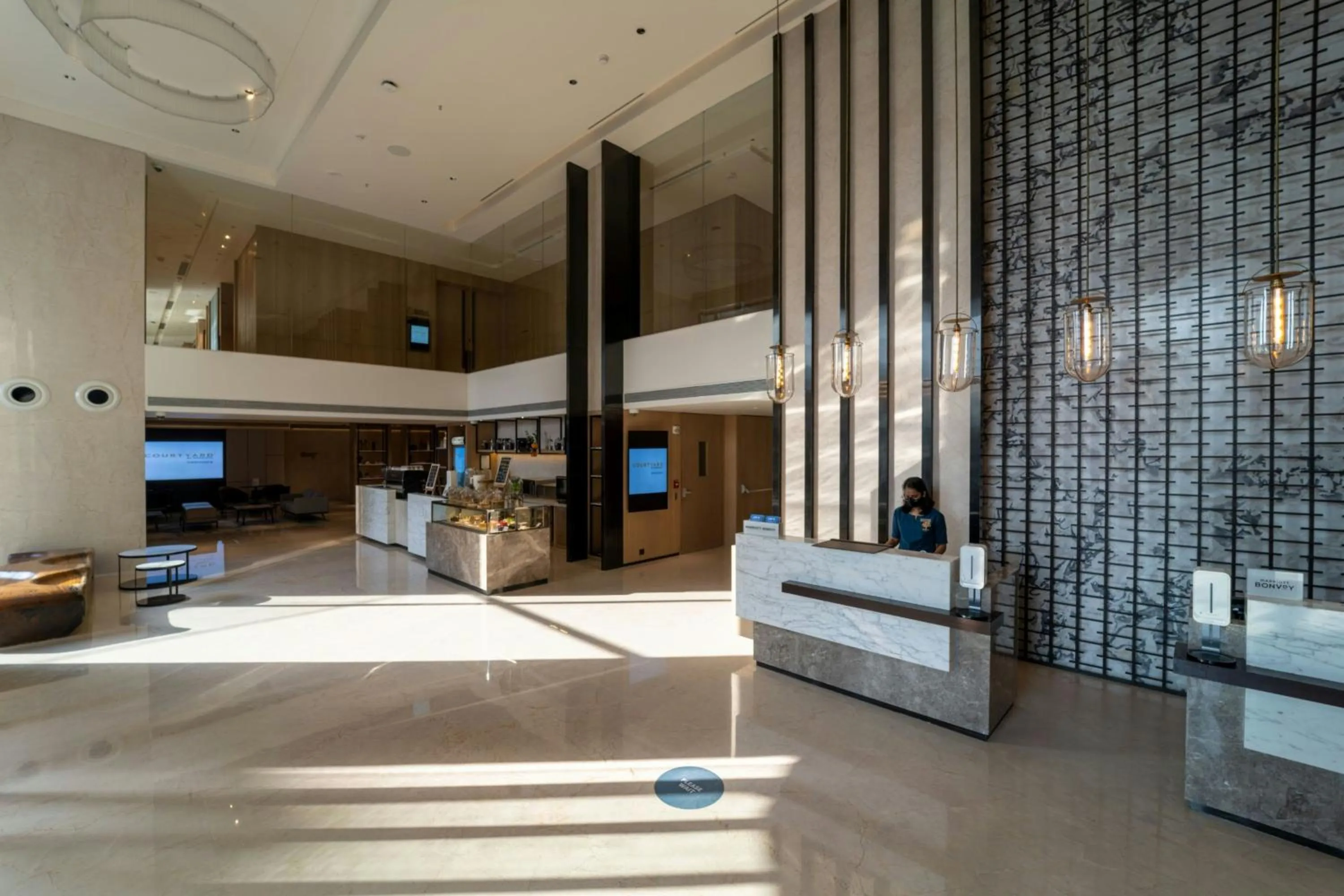 Lobby or reception in Courtyard by Marriott Vadodara