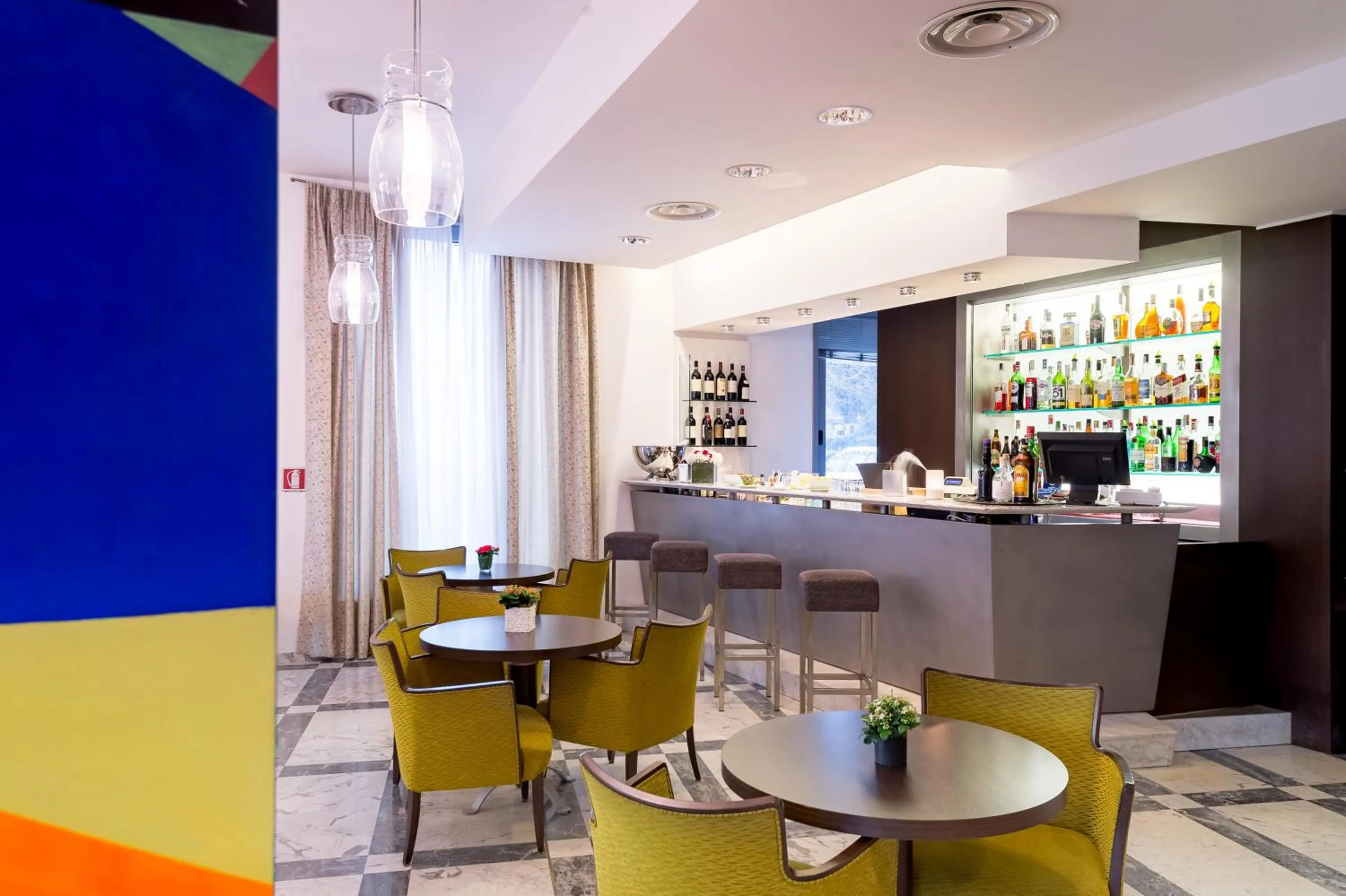 Lounge or bar in First Hotel Malpensa