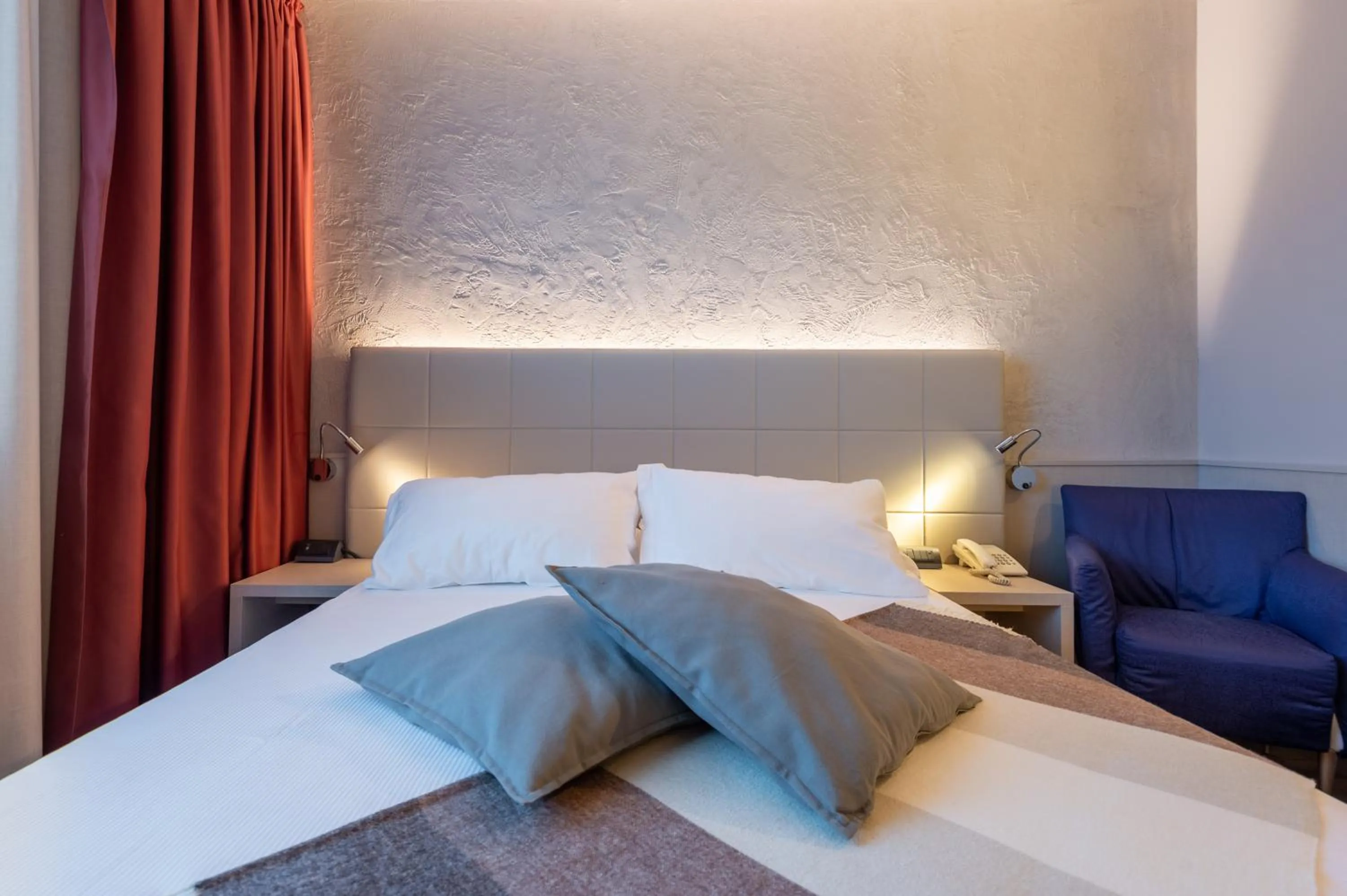 Bed in First Hotel Malpensa