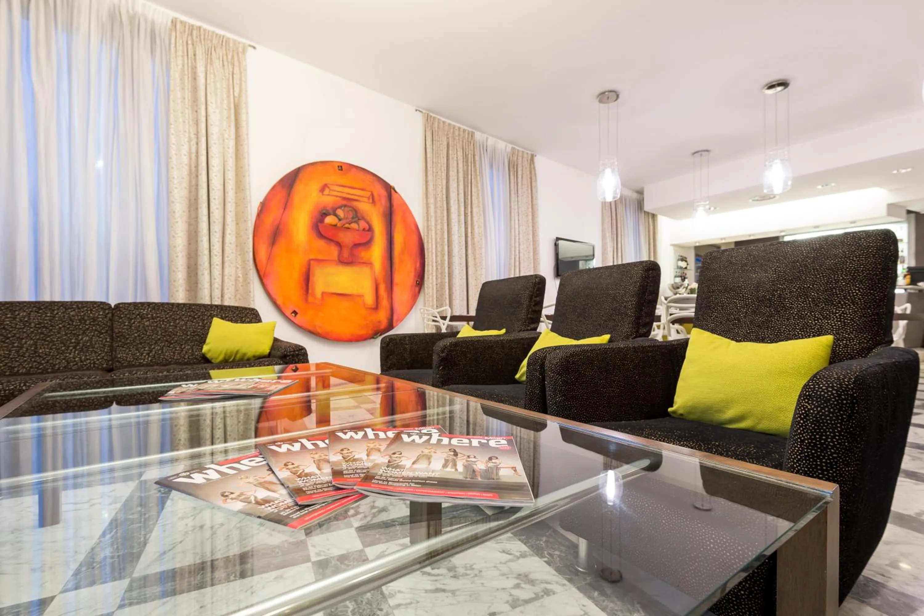 Living room in First Hotel Malpensa