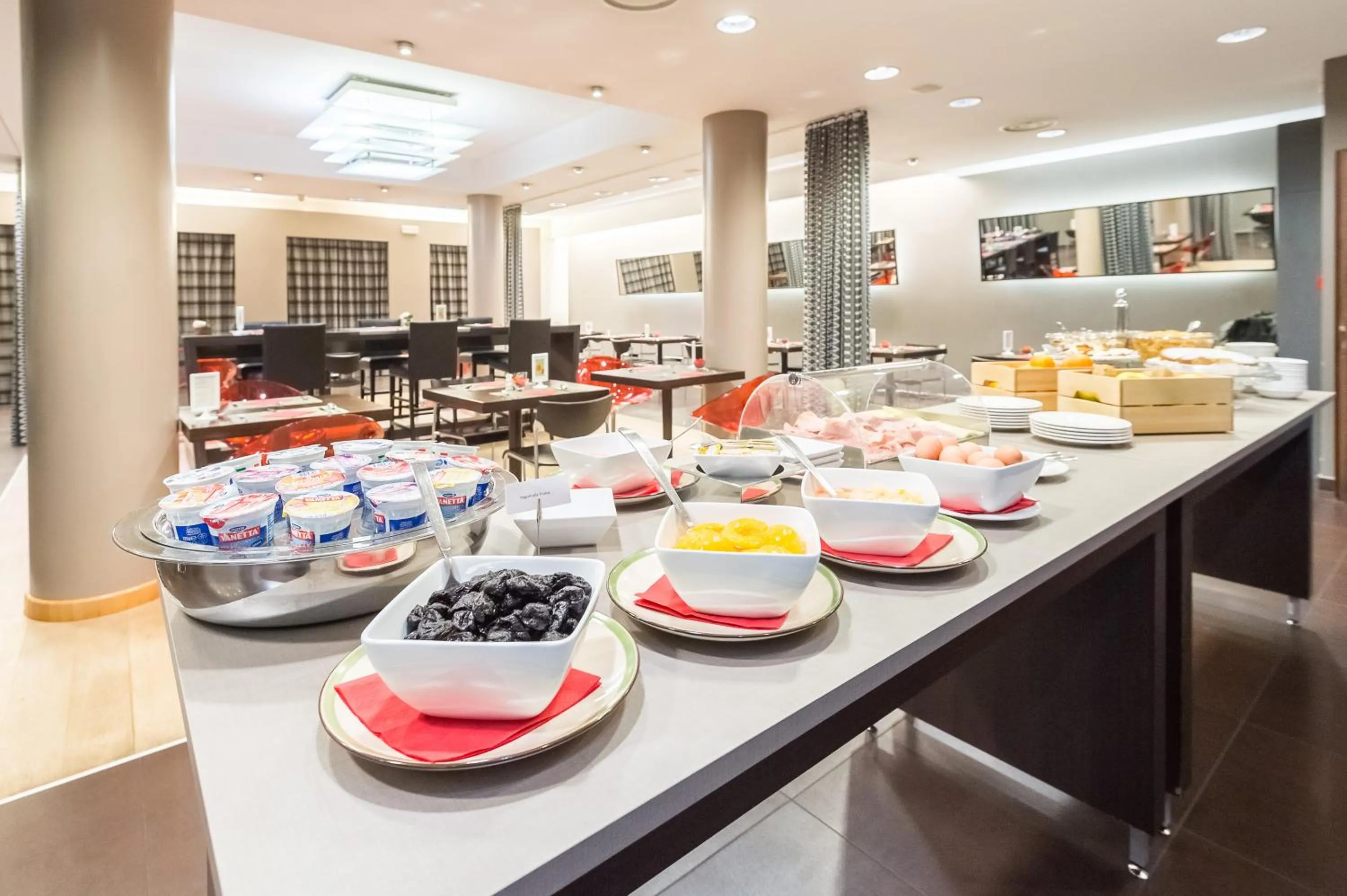 Restaurant/places to eat in First Hotel Malpensa