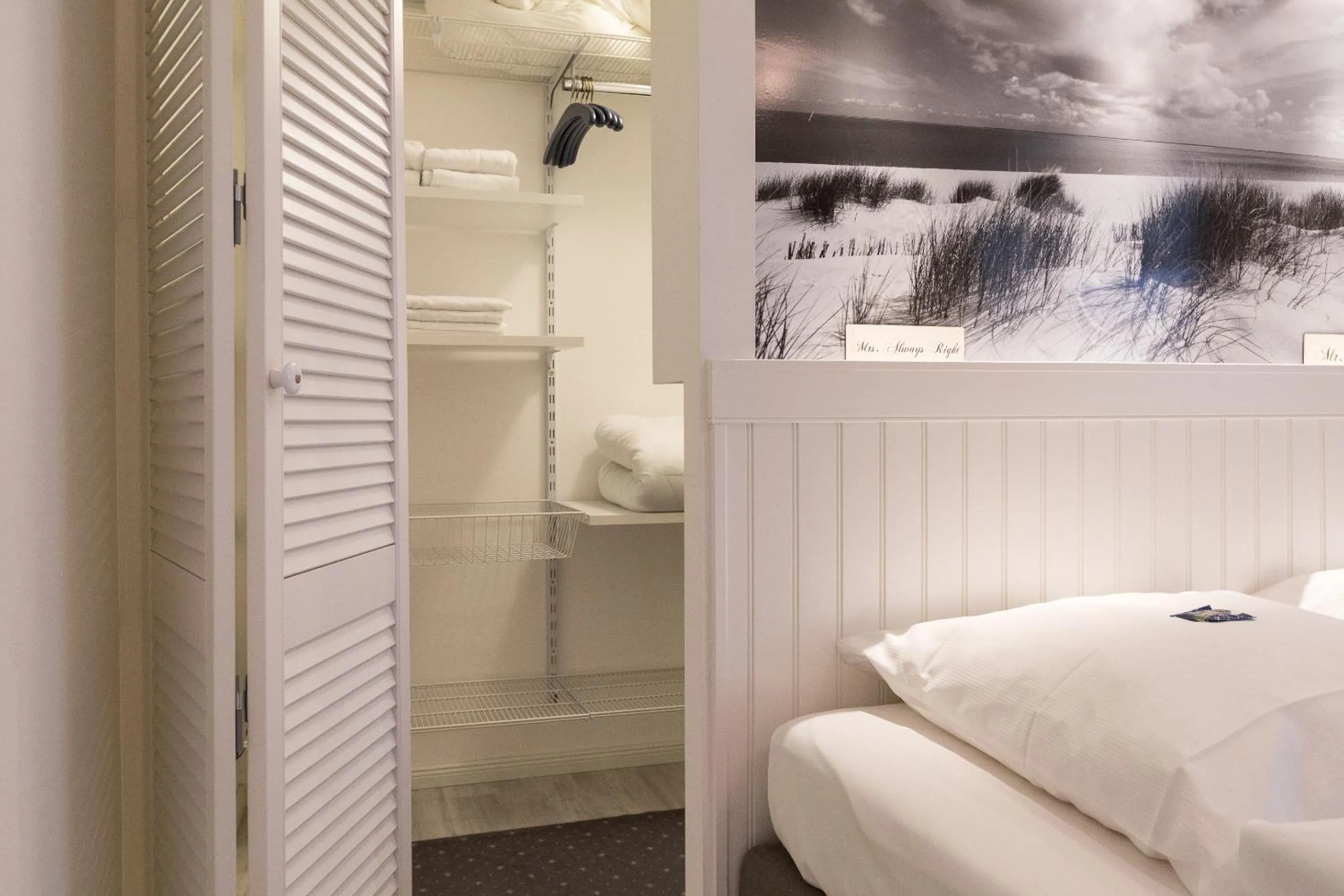 Decorative detail, Bed in Sylter Perle App Nantucket