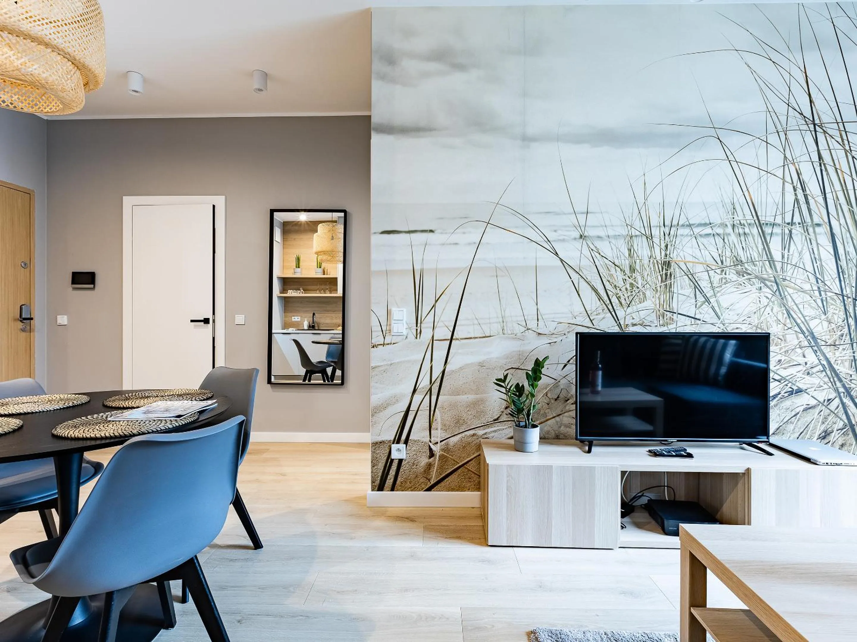 TV and multimedia in Kolejowa ApartHotel