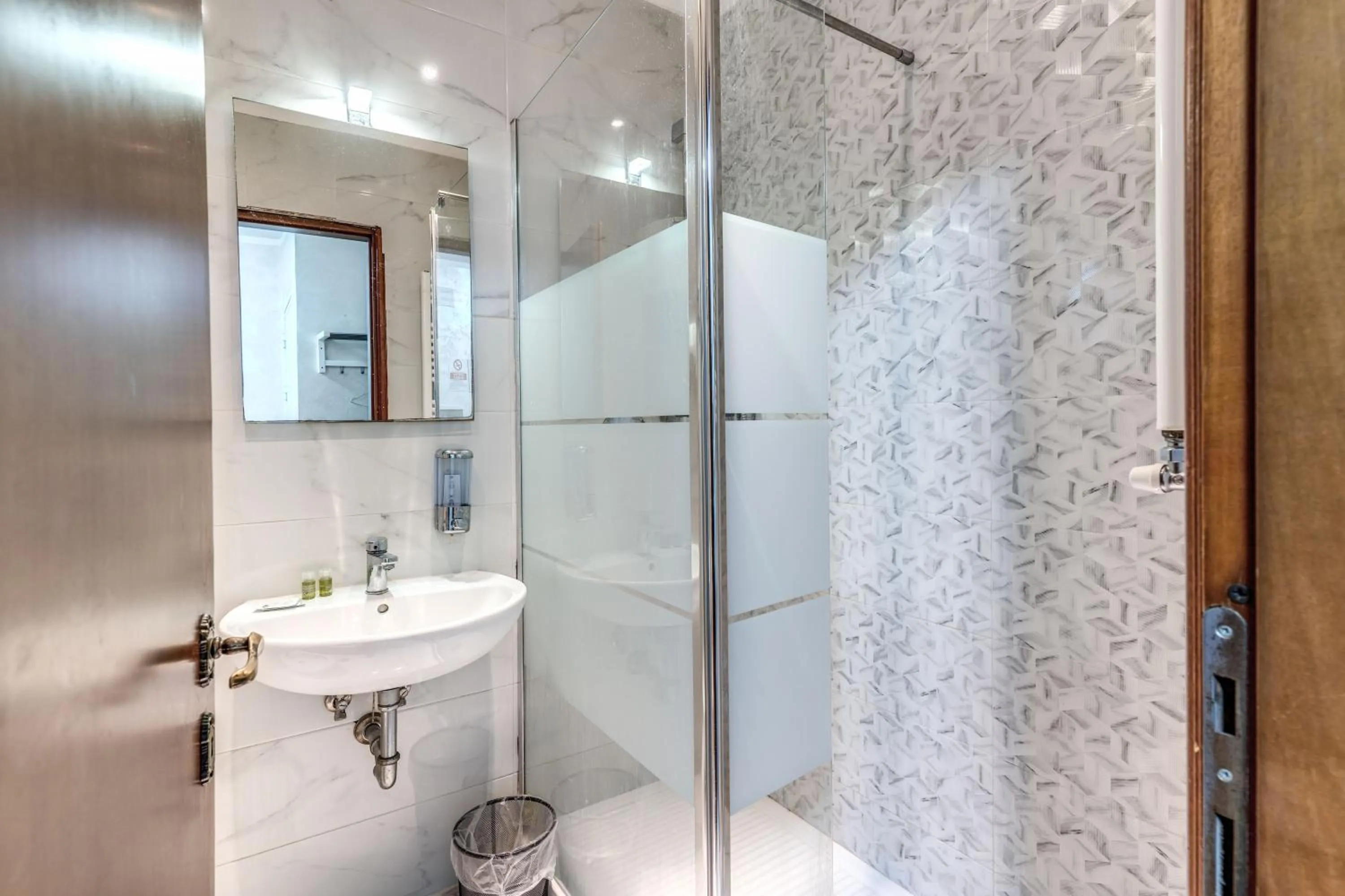 Shower in Hotel Family House