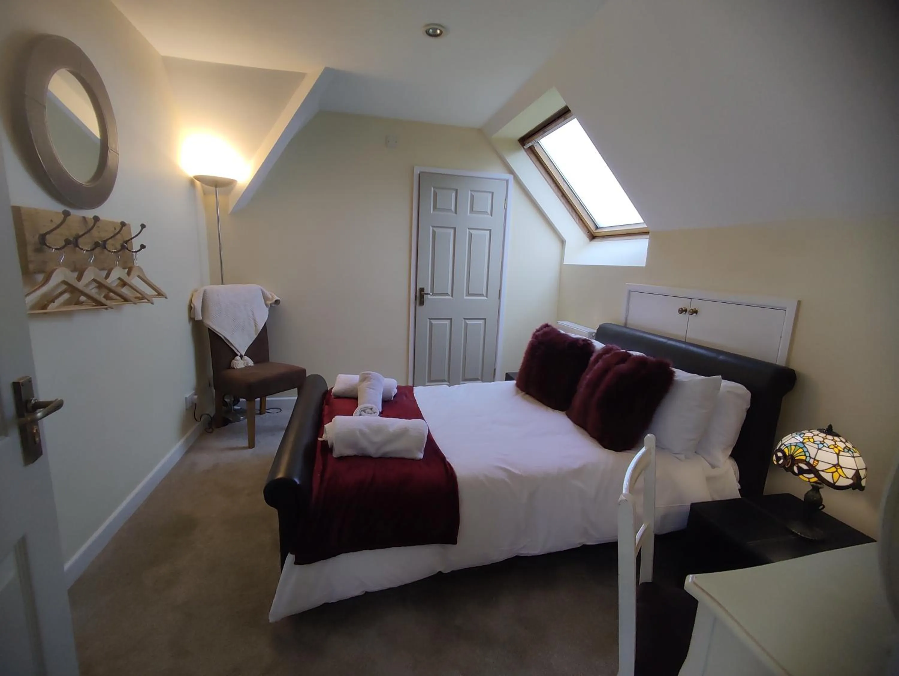 Bedroom, Bed in The Cheesehouse - Seven ensuite bedrooms