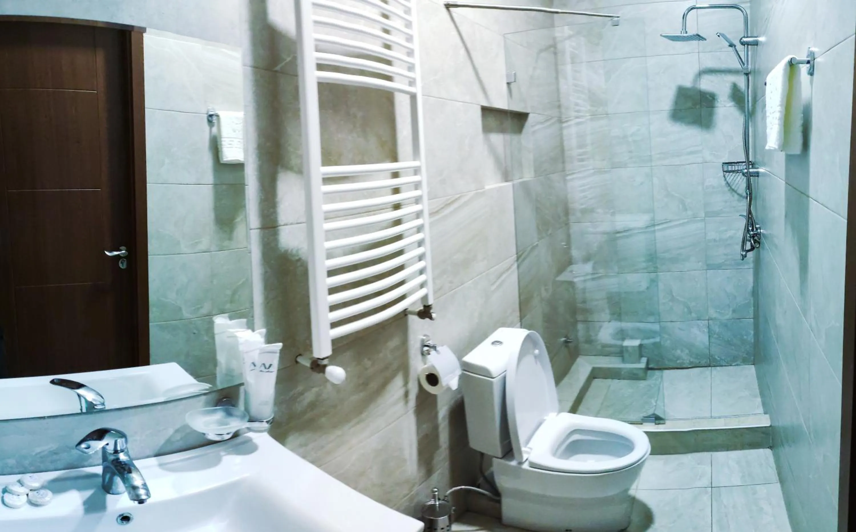 Shower in Legend Hotel