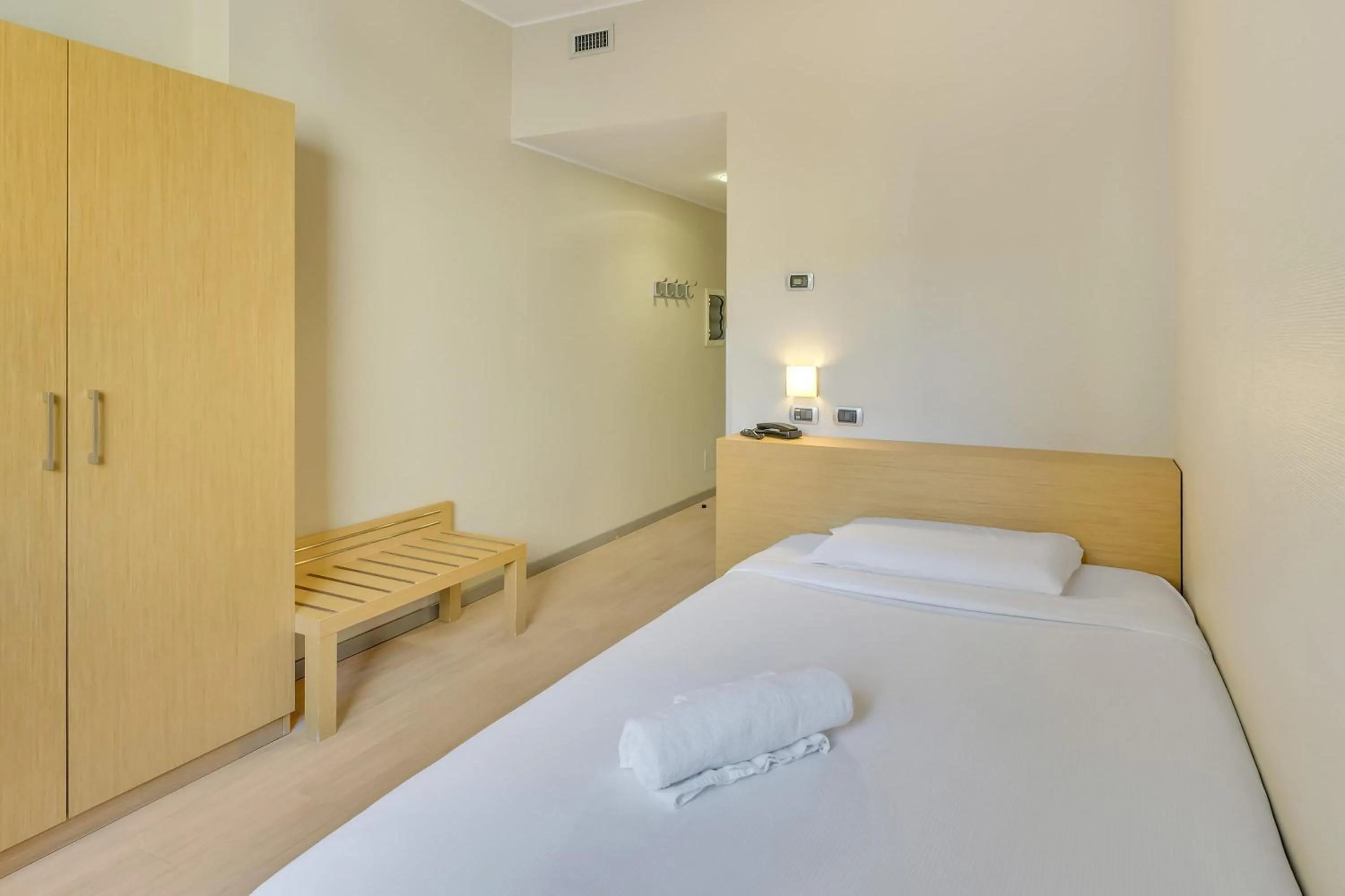 Photo of the whole room, Bed in B&B HOTEL Milano La Spezia