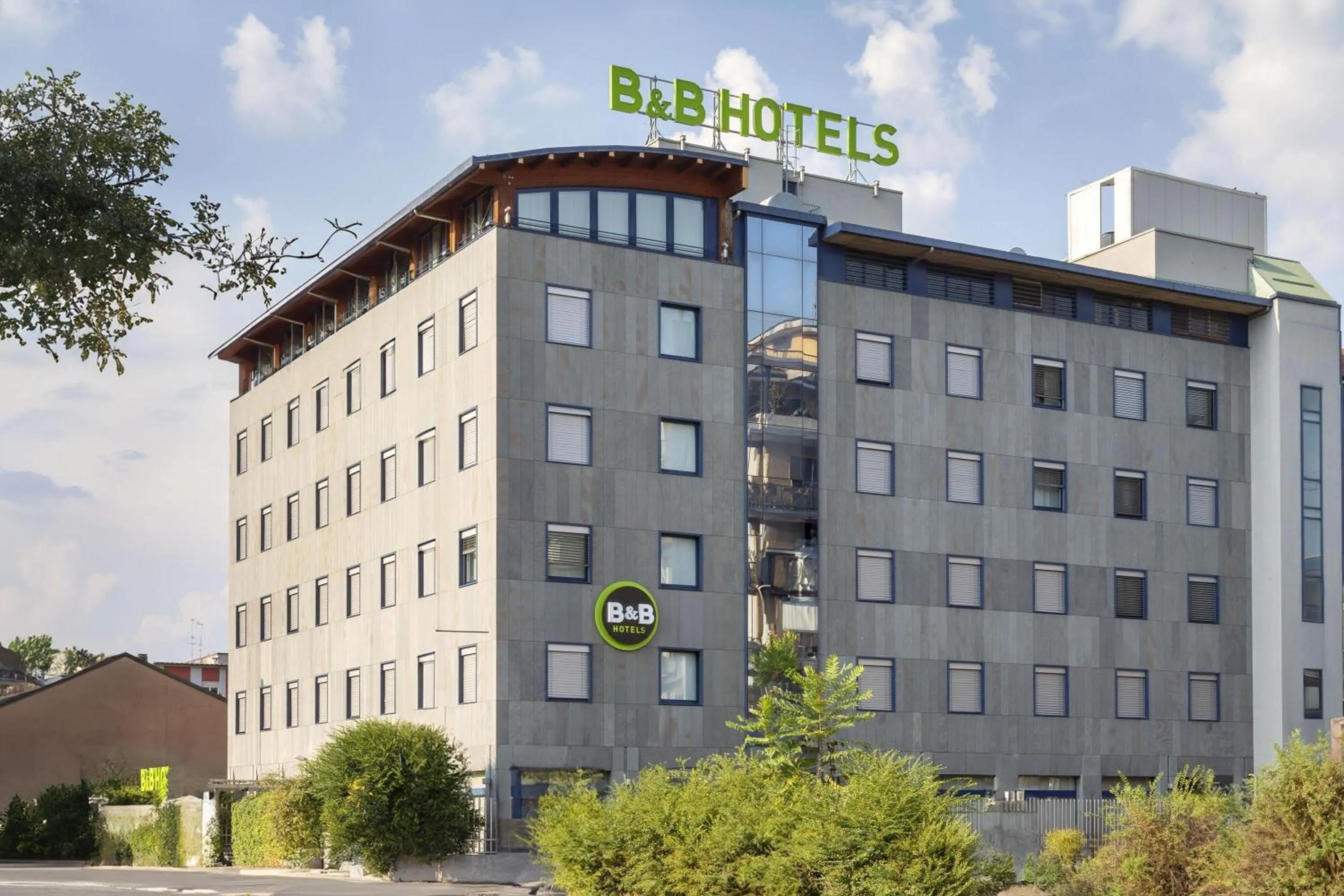 Property building in B&B HOTEL Milano La Spezia