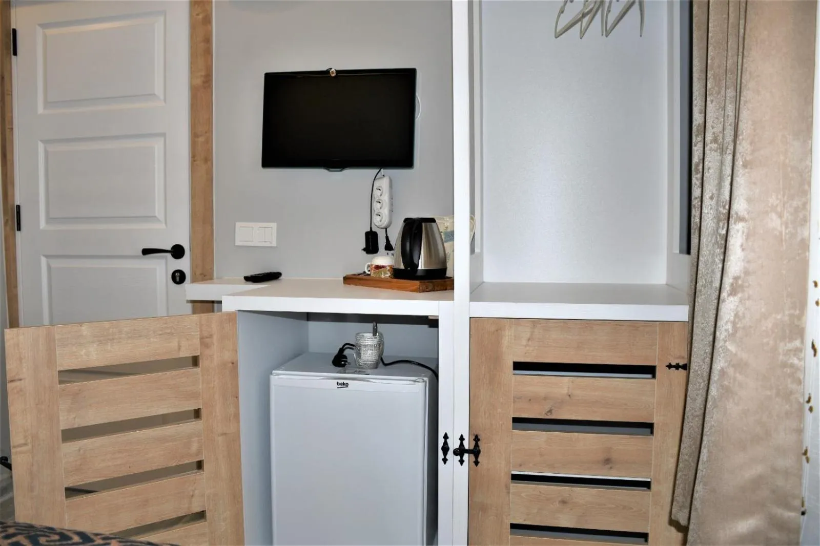 TV and multimedia in YALI PANSİYON