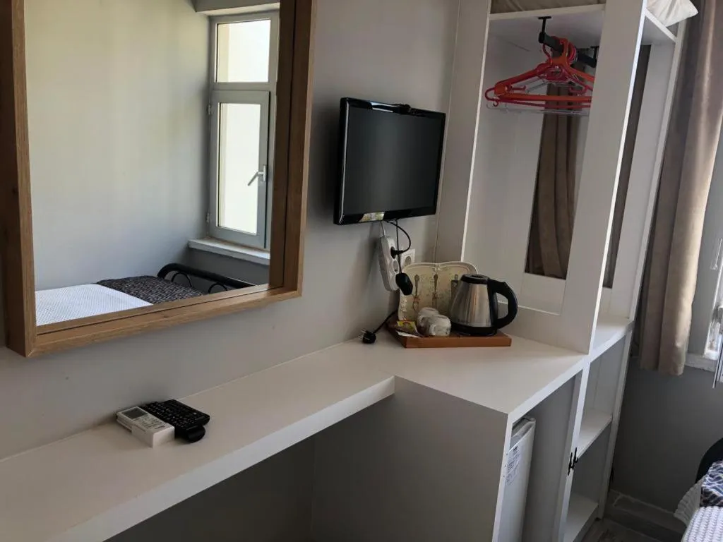 TV and multimedia, Bed in YALI PANSİYON