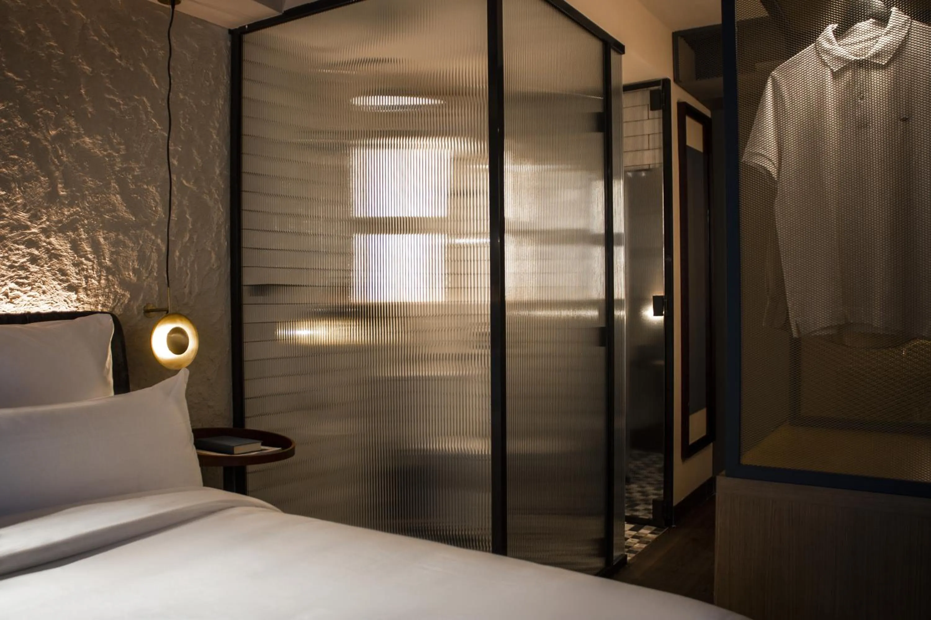 Shower, Bed in Letoh Letoh Gran Vía