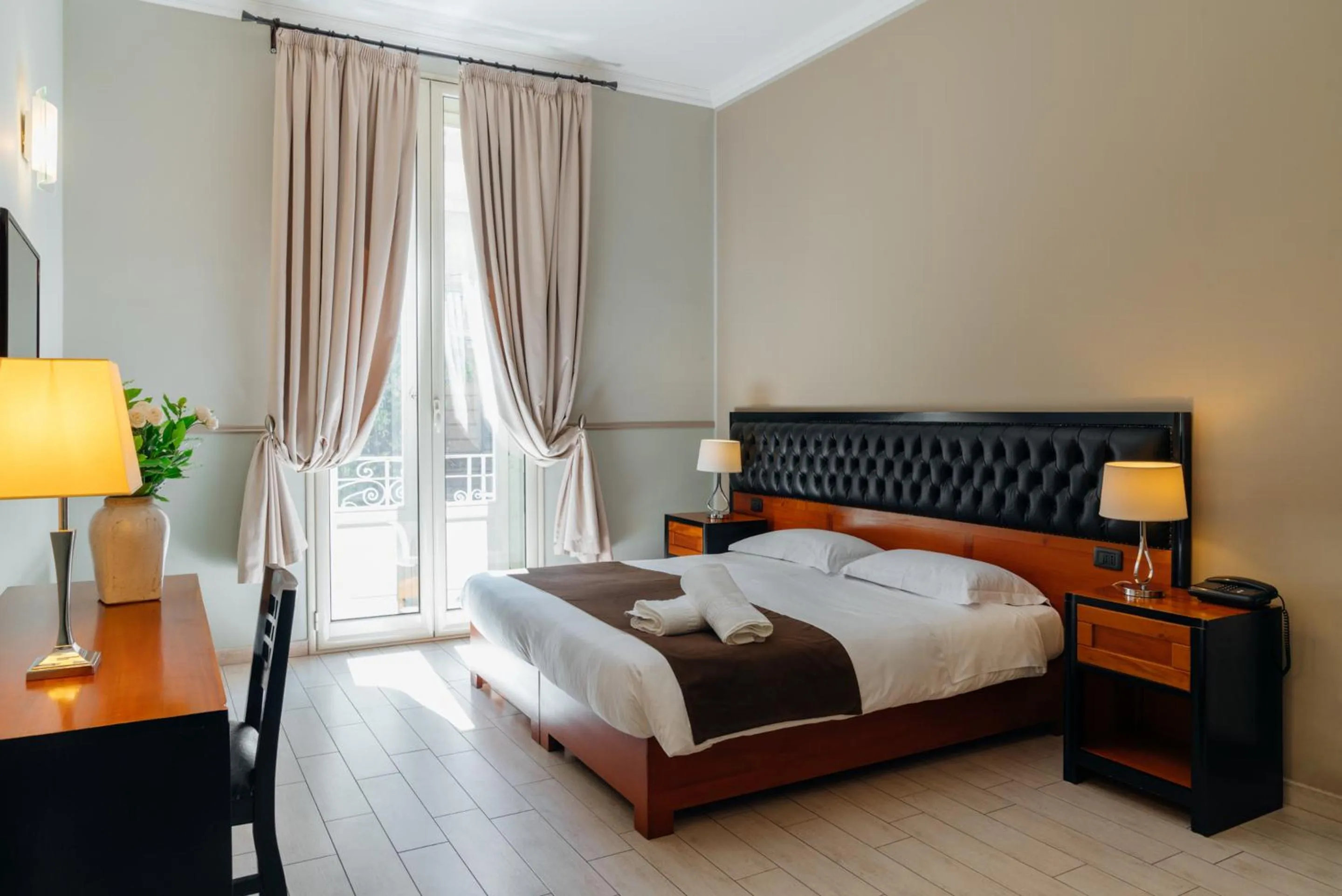 Bedroom, Bed in Hotel Ambasciatori