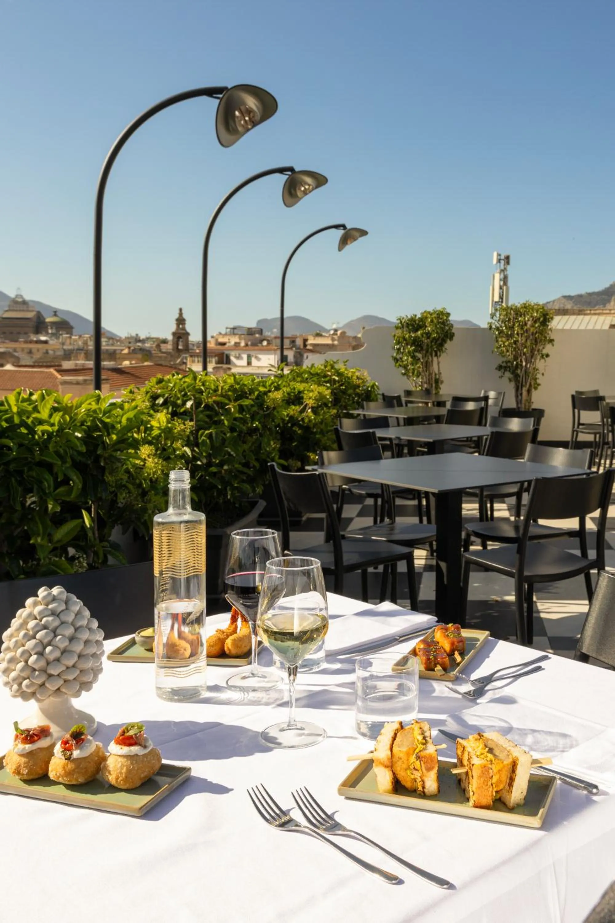 Restaurant/places to eat in Hotel Ambasciatori