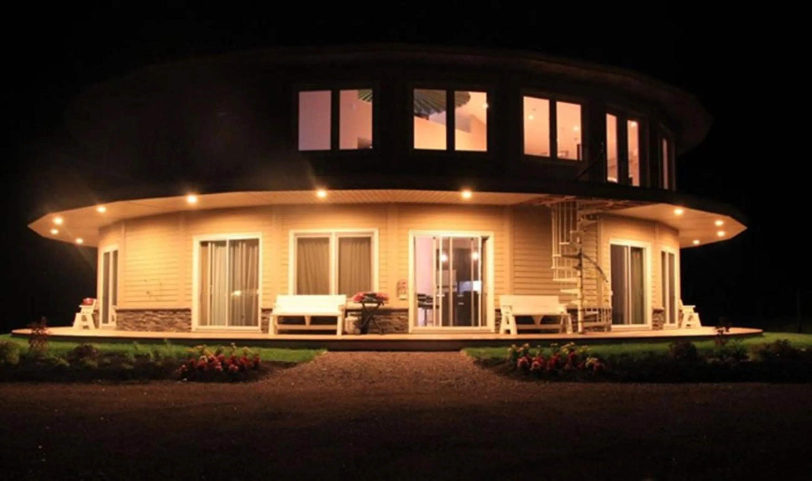 Property building in Around the Sea - Cana da's Rotating House, Suites & Tours