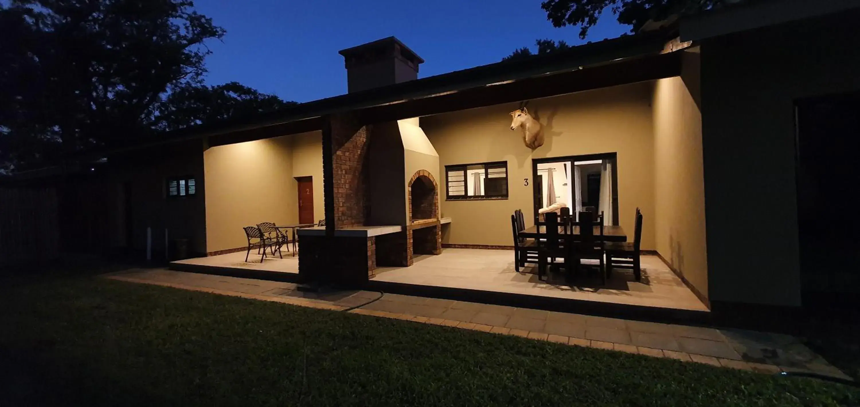 Two-Bedroom Apartment - single occupancy in Honeybird self catering Accommodation Two-Bedroom Apartment - single occupancy in Honeybird self catering Accommodation
