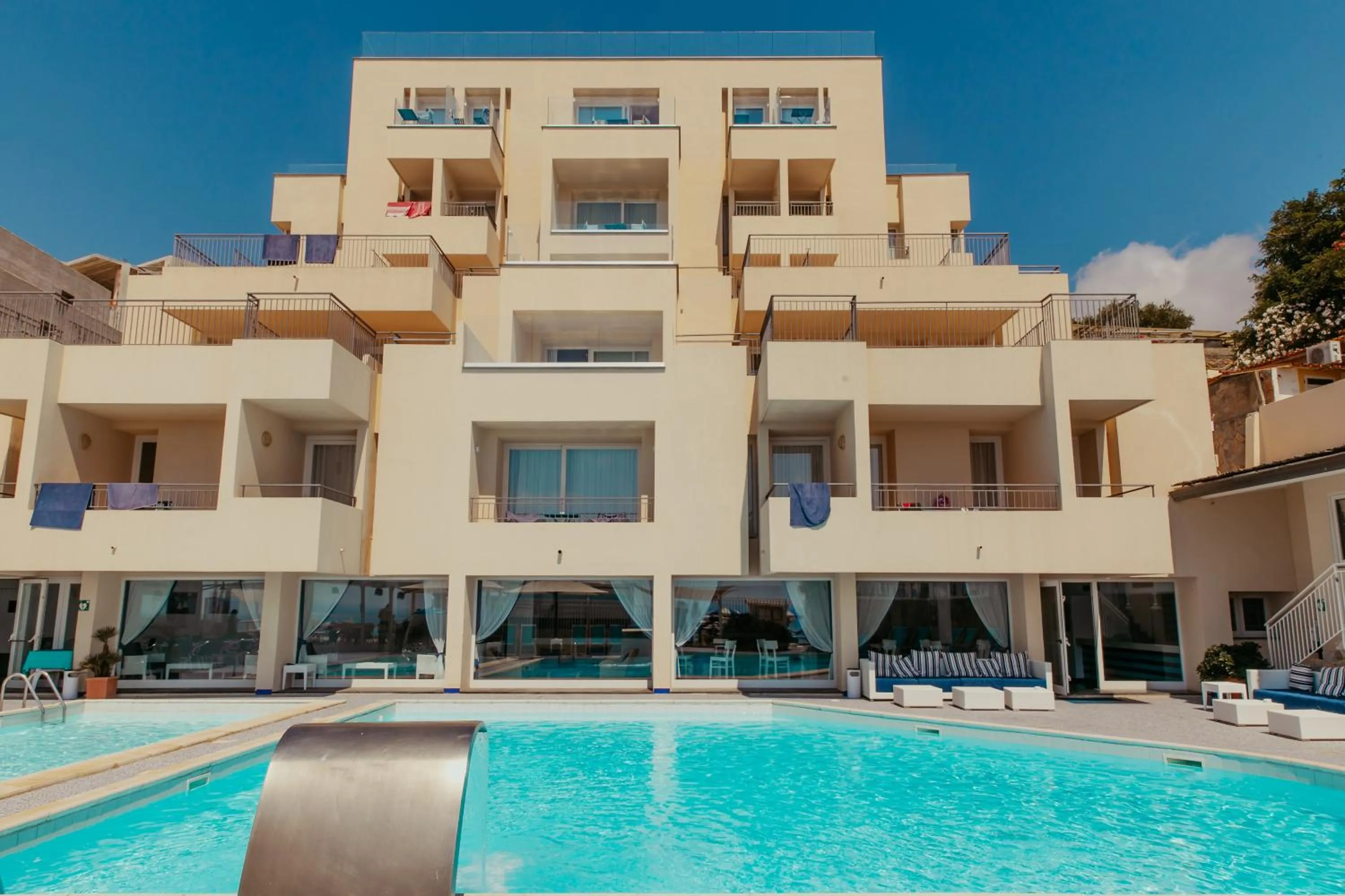 Swimming pool in Hotel Saline