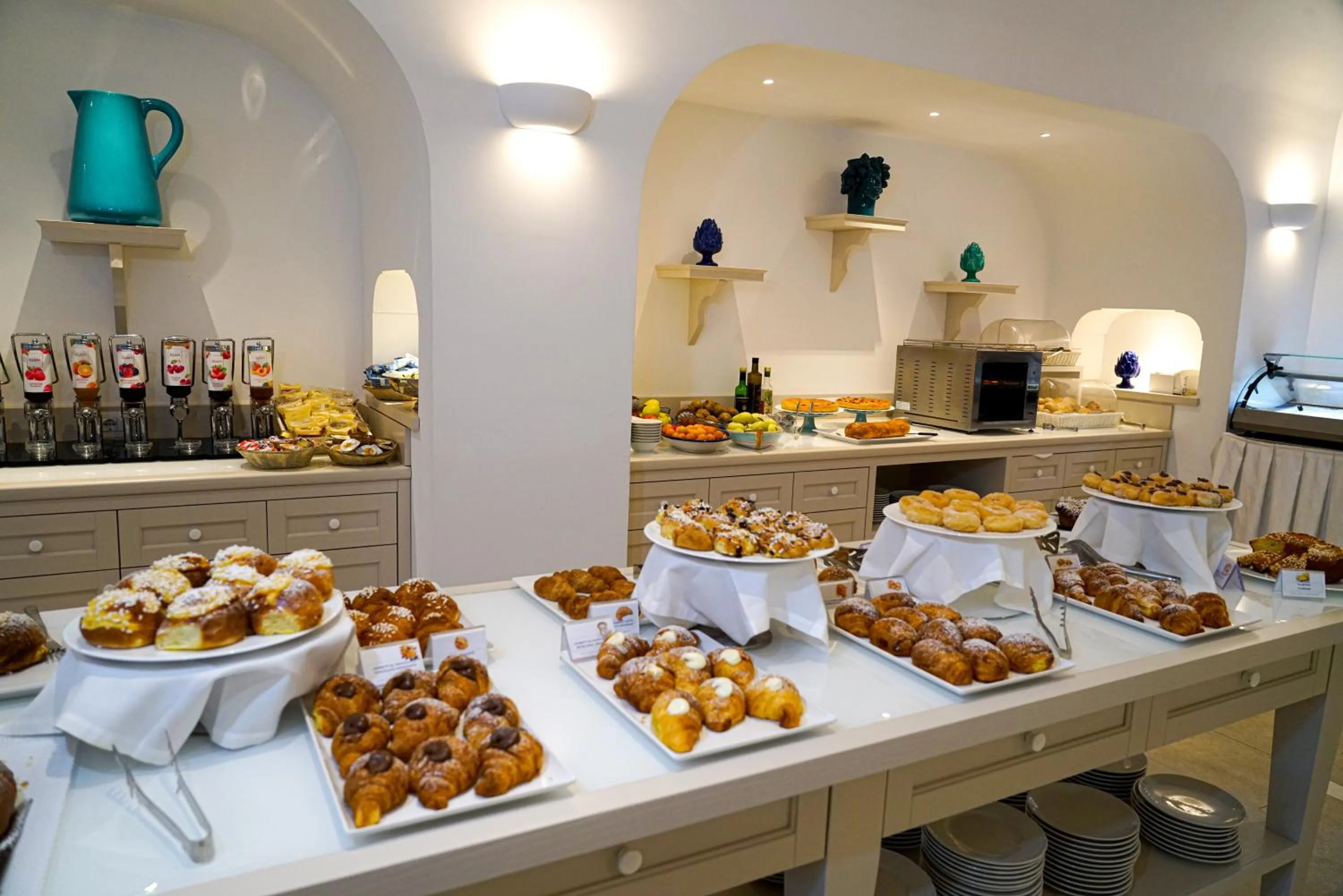 Breakfast in Hotel Saline