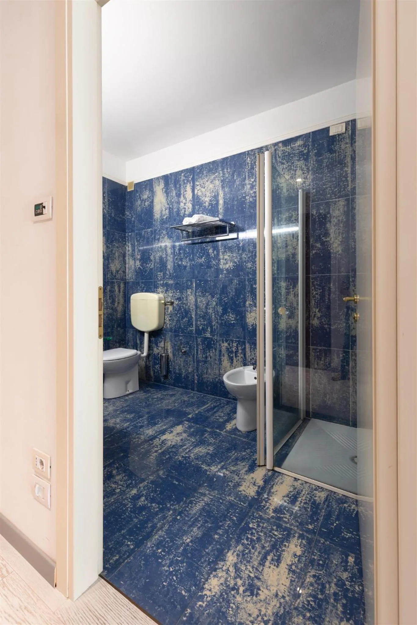 Bathroom in Noventa Hotel