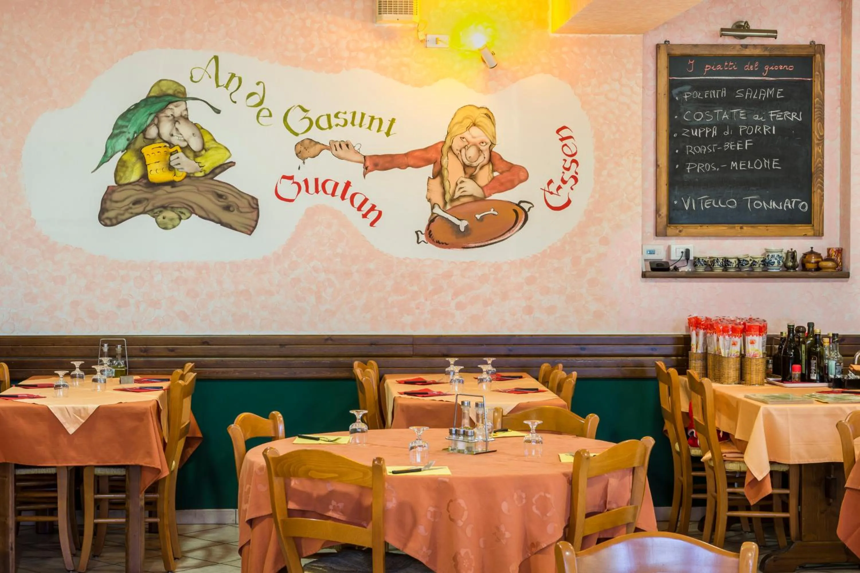 Restaurant/places to eat in Hotel Cristina