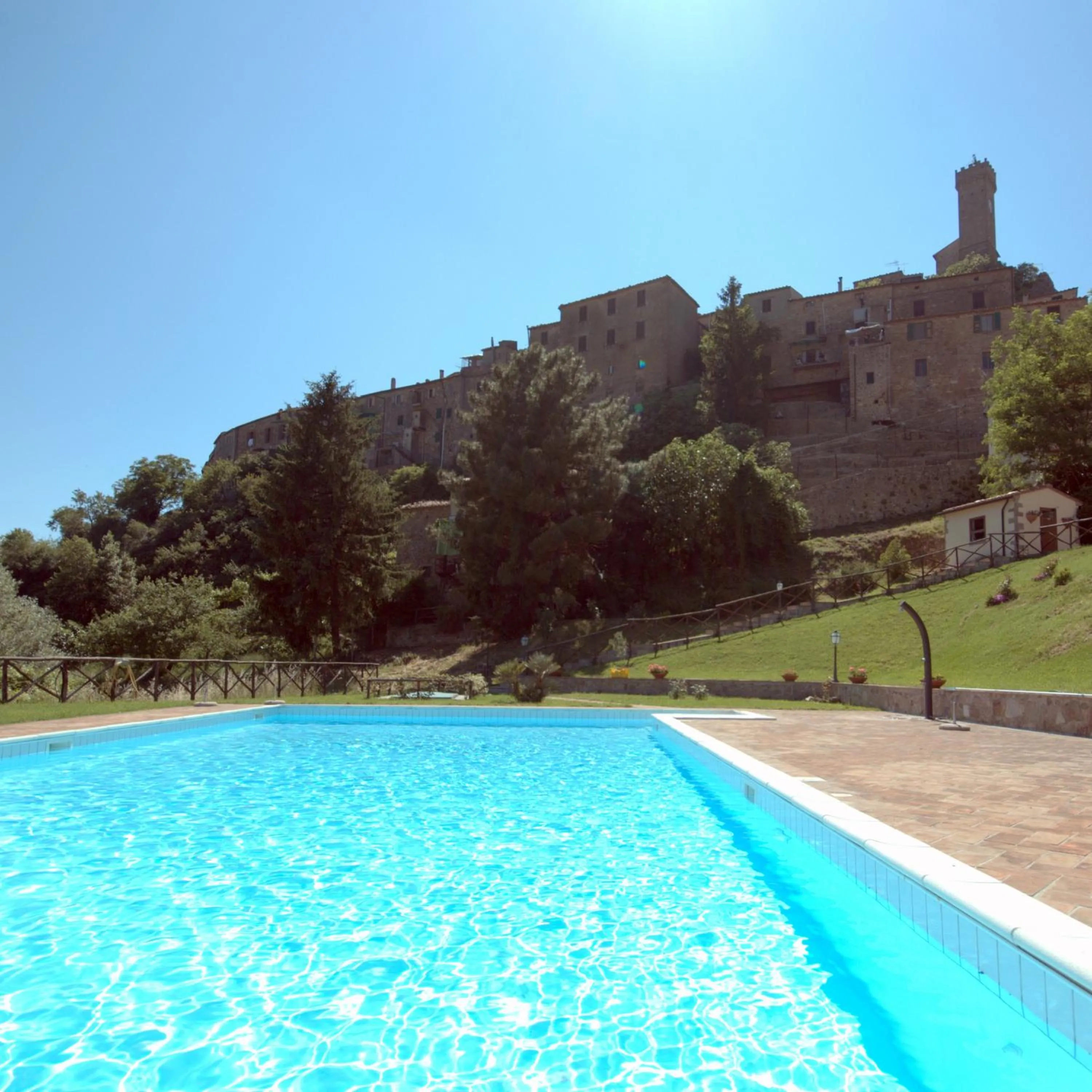 Swimming pool in Country House il Ciliegio