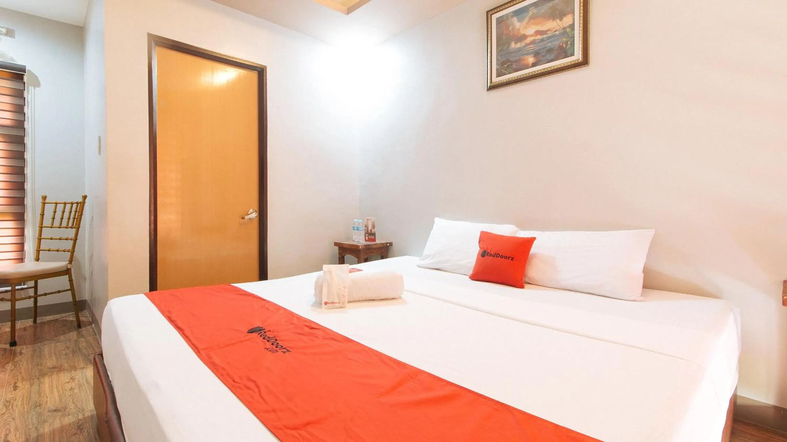 Bed in RedDoorz @ Afamosa Villas Resort Ilocos Sur