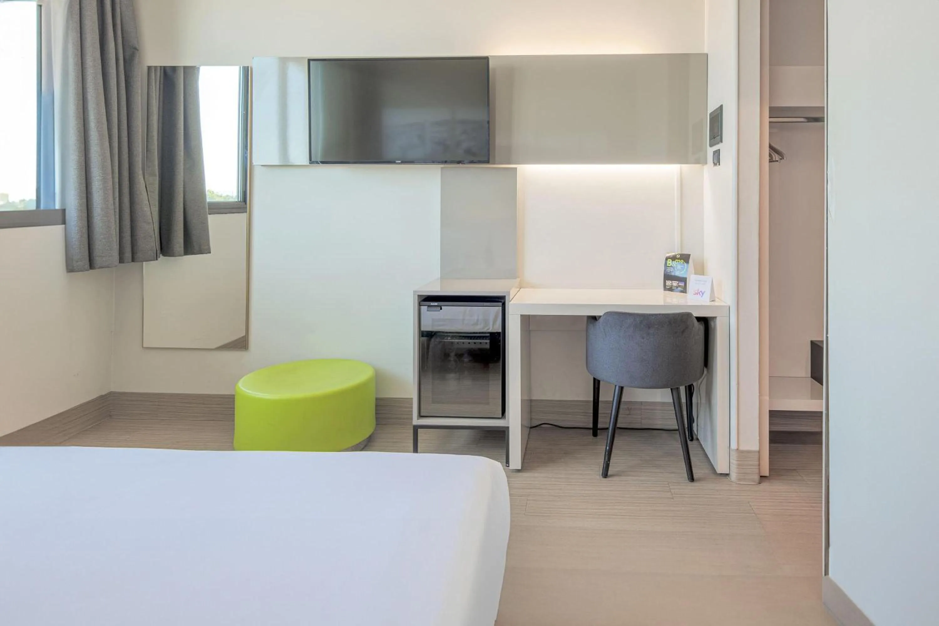 Photo of the whole room, Bed in B&B HOTEL Bologna