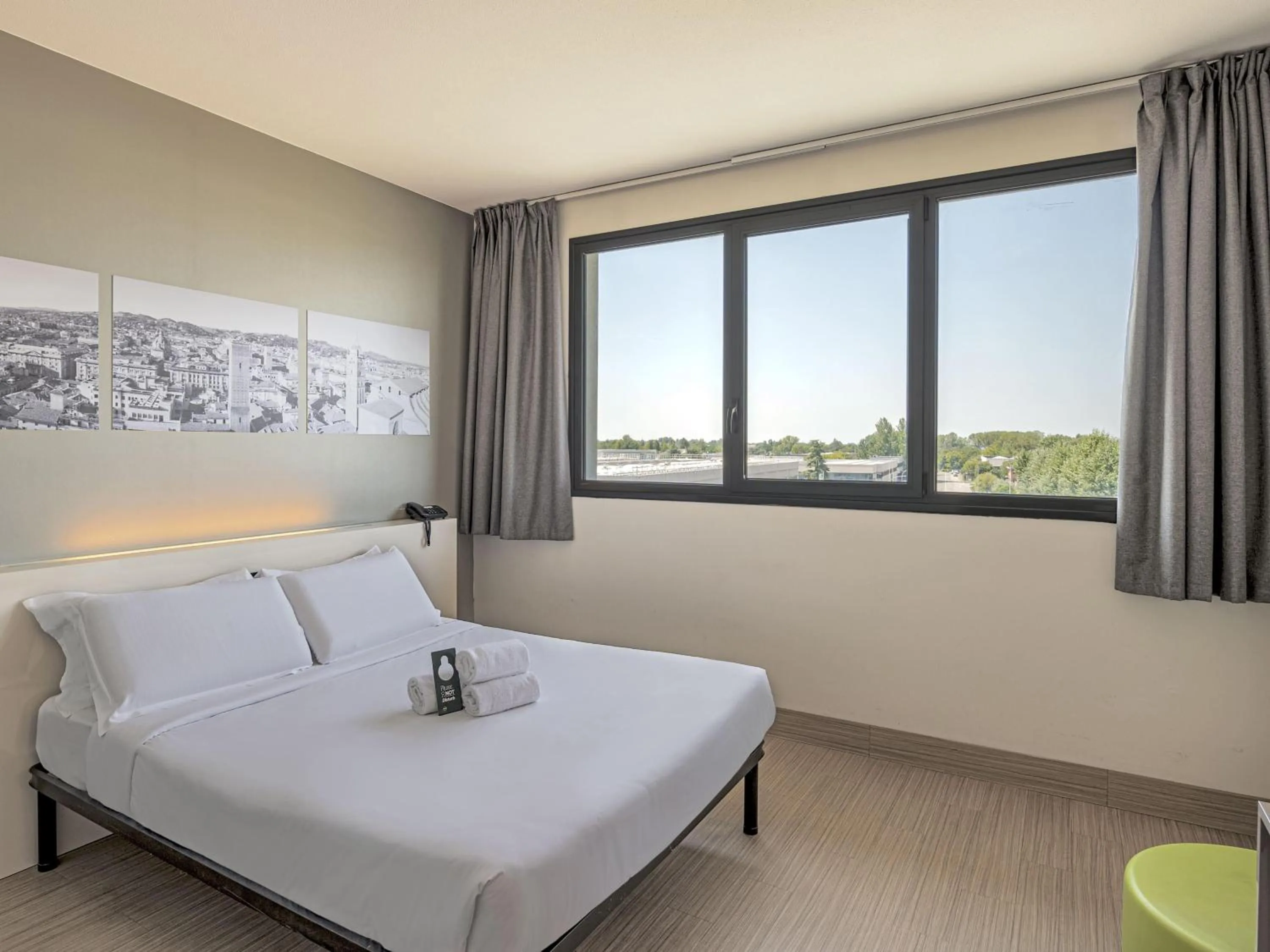 Photo of the whole room, Bed in B&B HOTEL Bologna