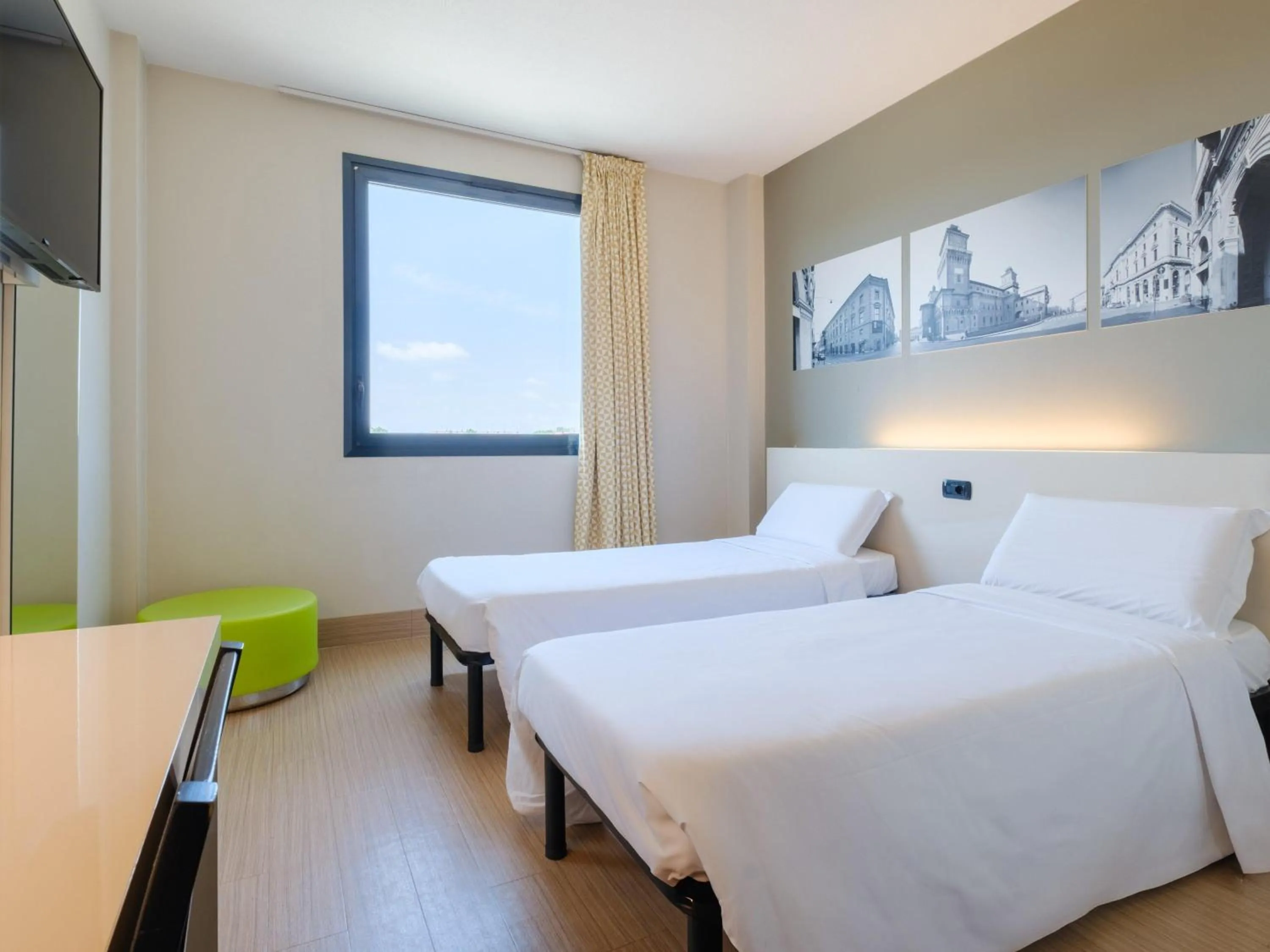 Photo of the whole room, Bed in B&B Hotel Ferrara