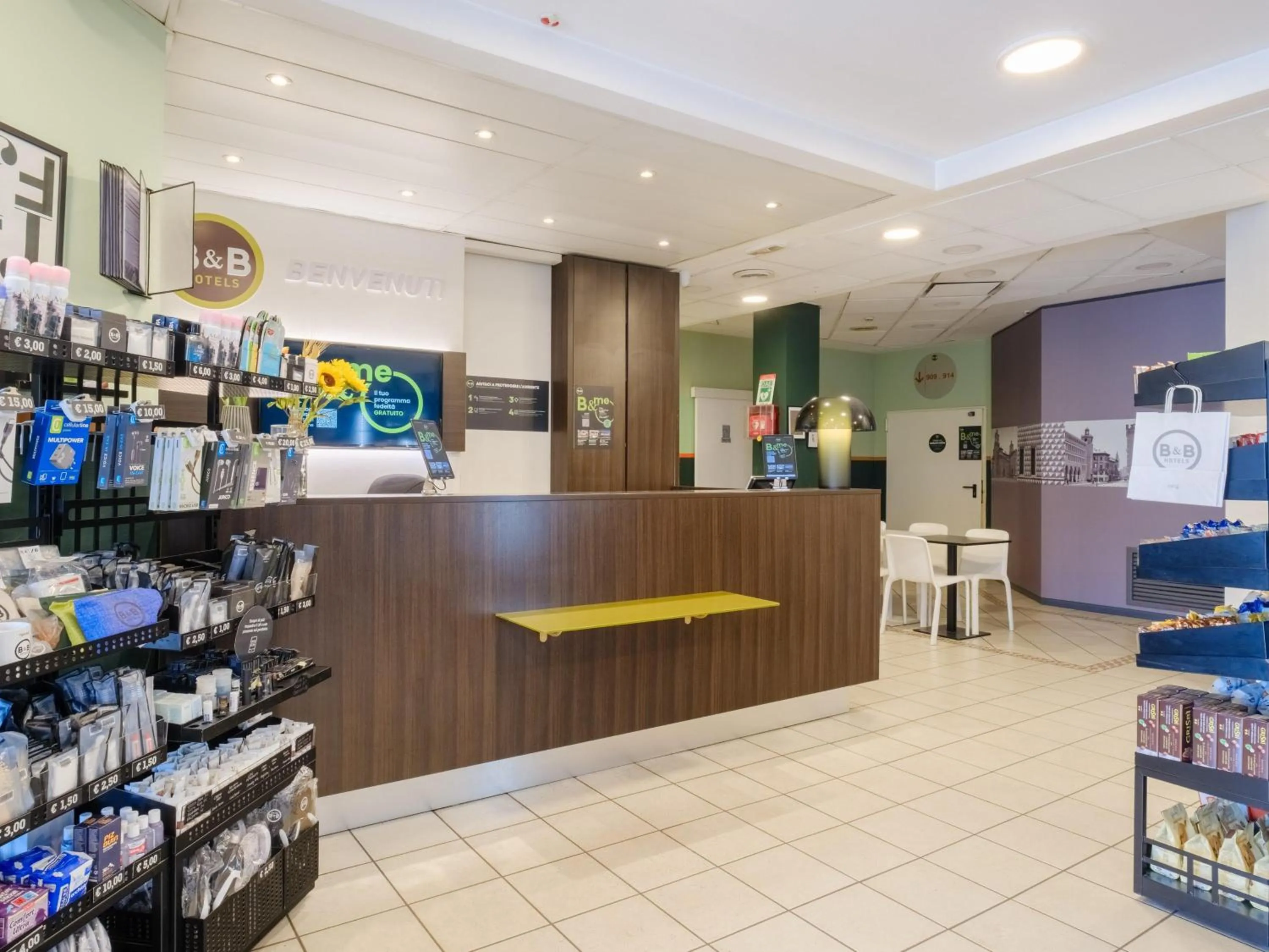 Lobby or reception in B&B Hotel Ferrara