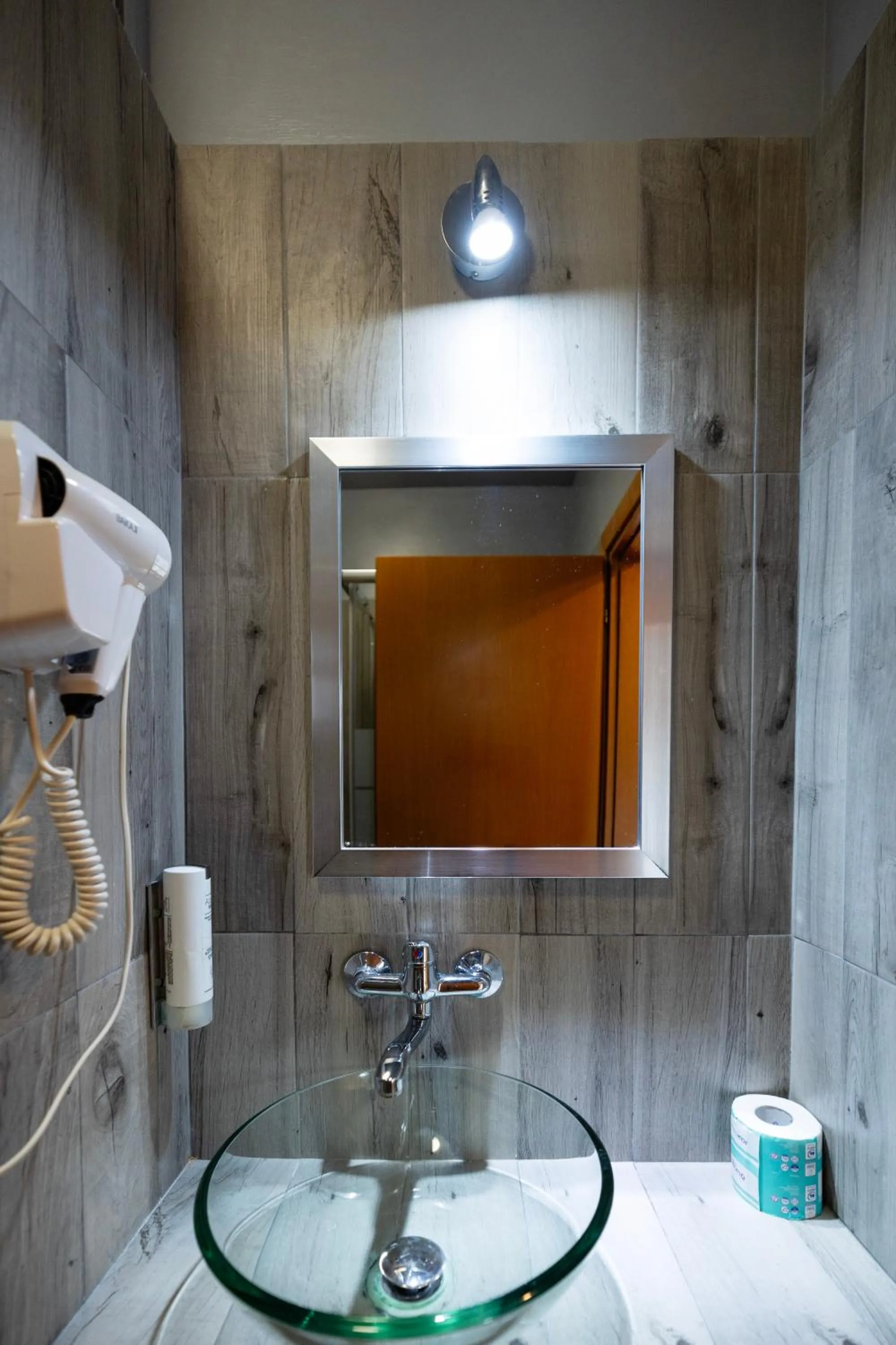 Bathroom in Scheppers Hotel