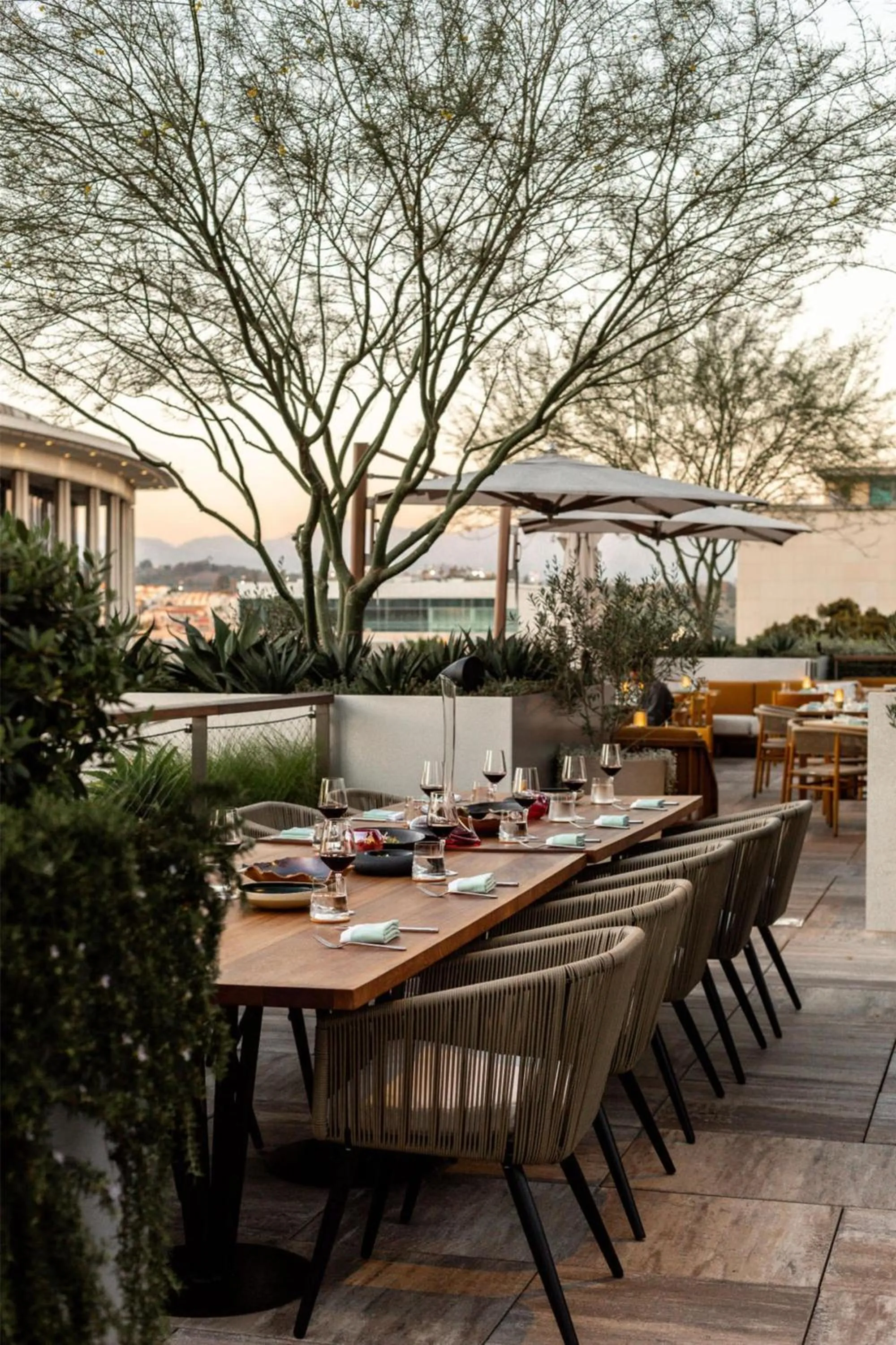 Restaurant/places to eat in Conrad Los Angeles