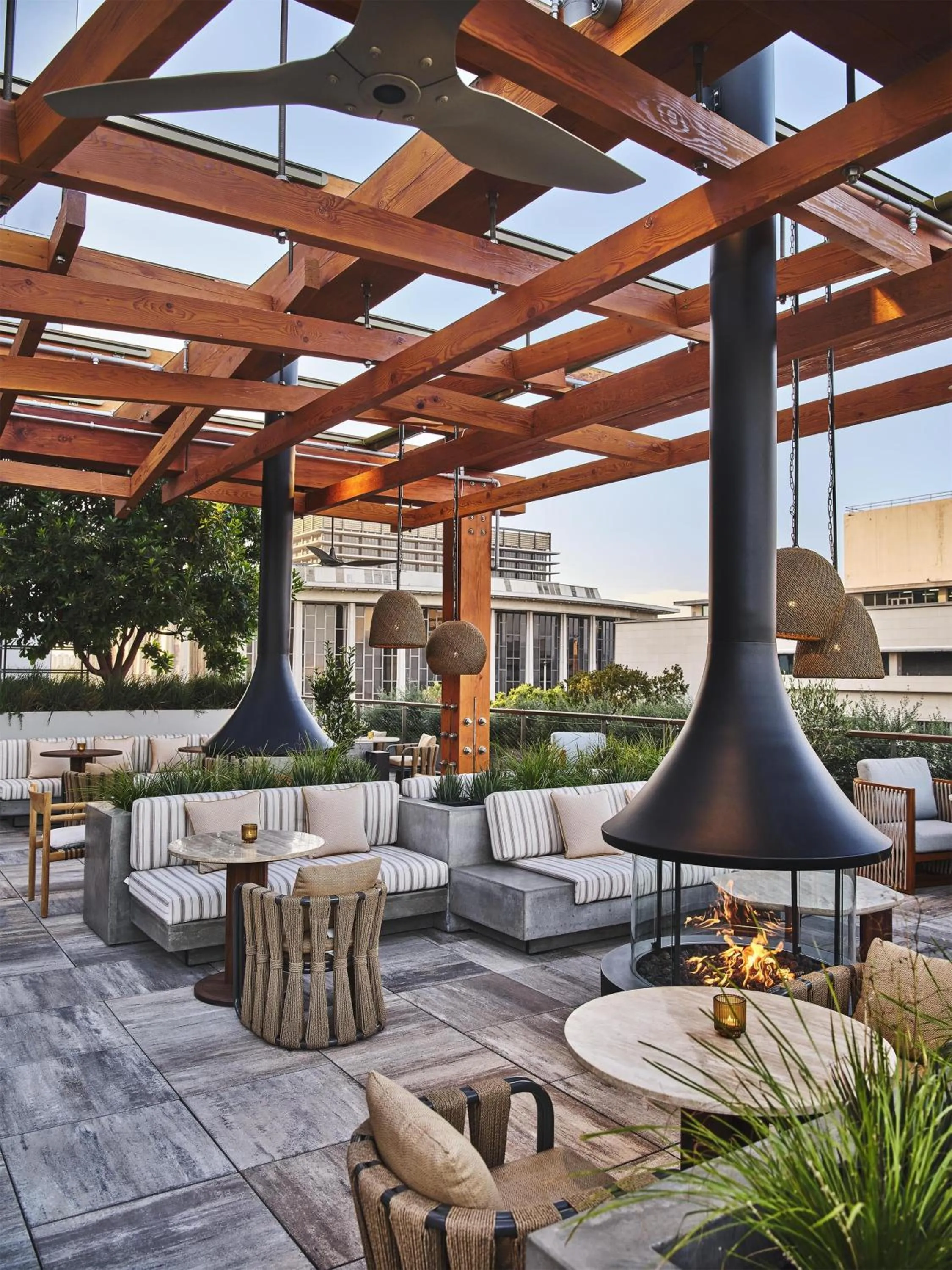 Restaurant/places to eat in Conrad Los Angeles