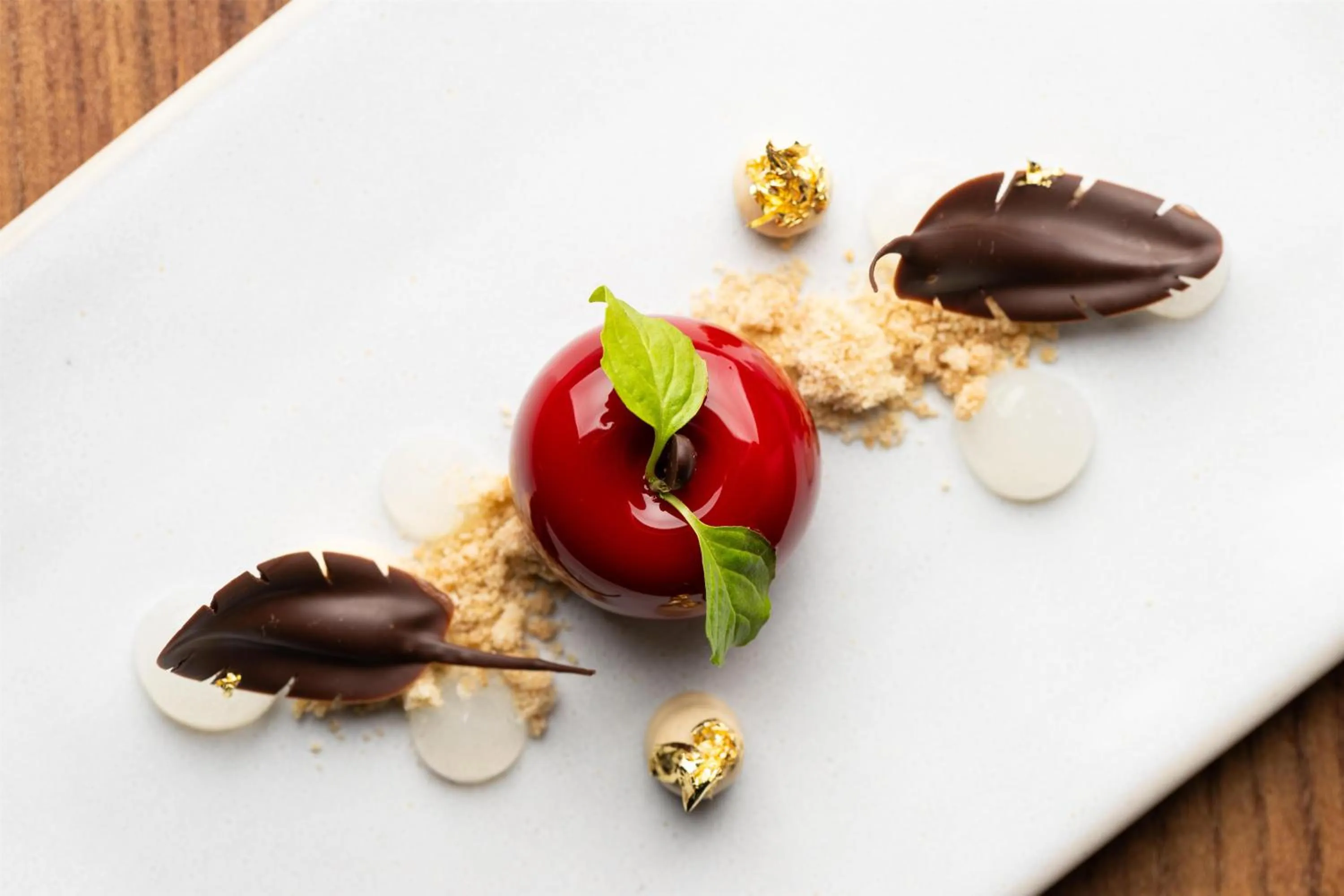 Dining area in Conrad Los Angeles