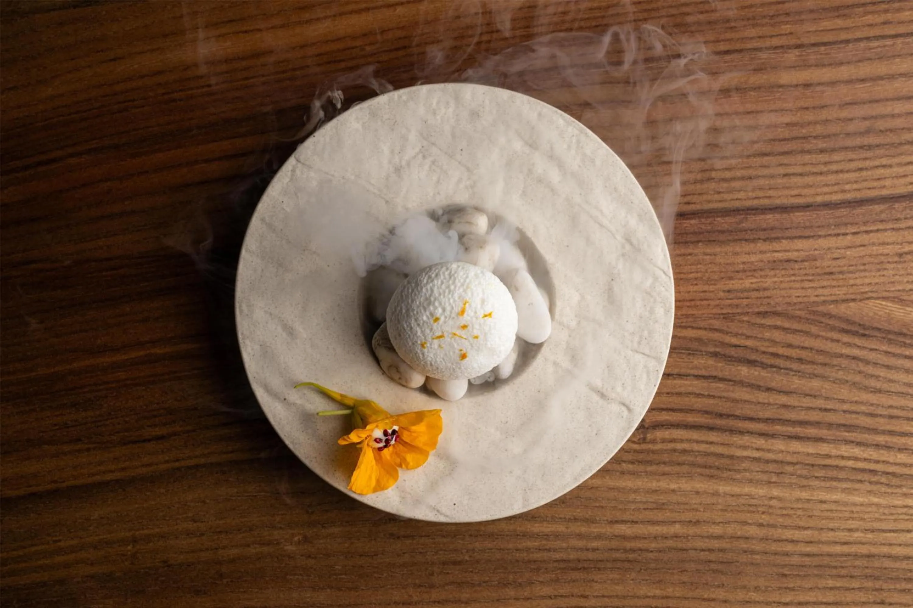 Dining area in Conrad Los Angeles