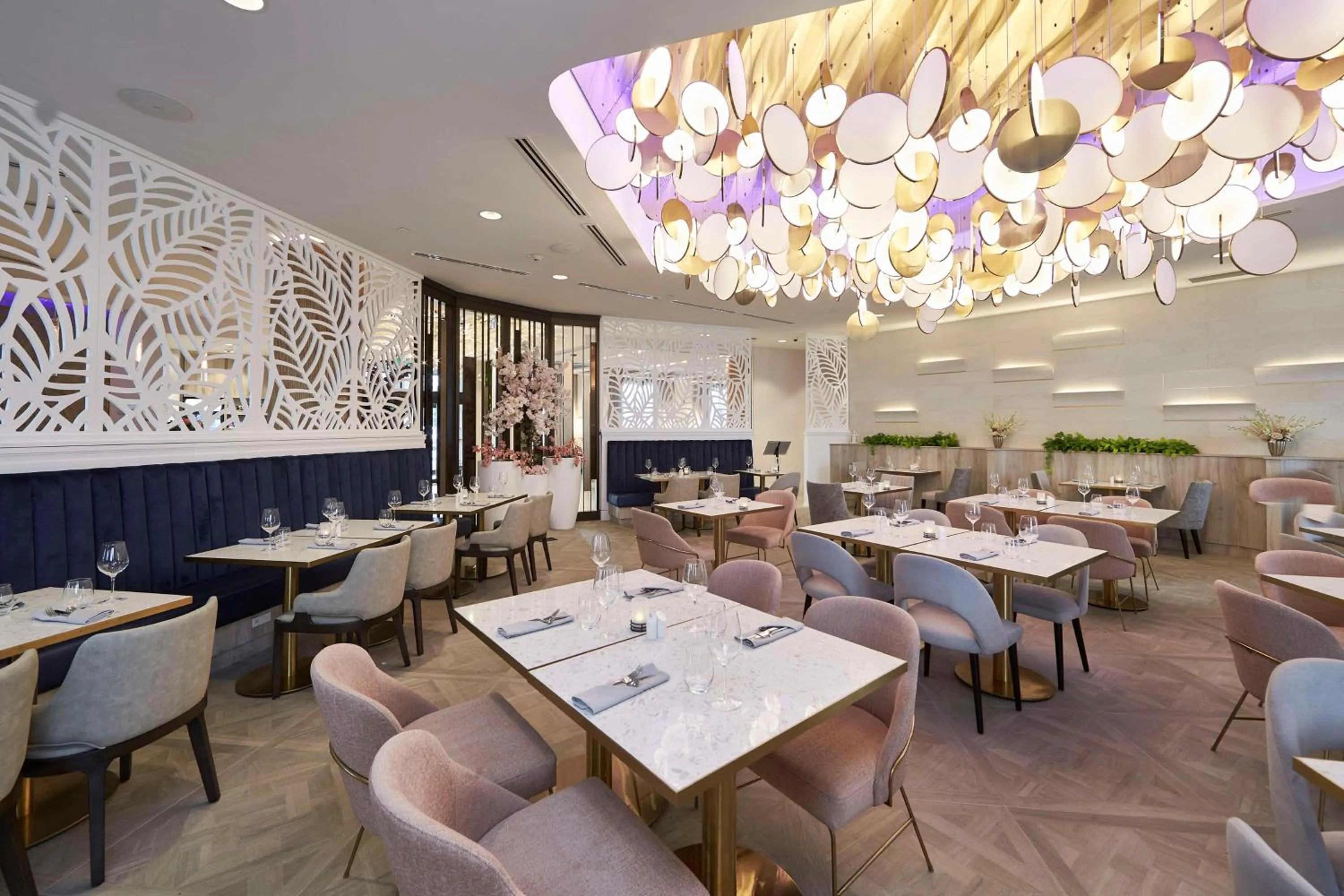 Restaurant/places to eat in Bloom Mississauga, Tapestry Collection By Hilton