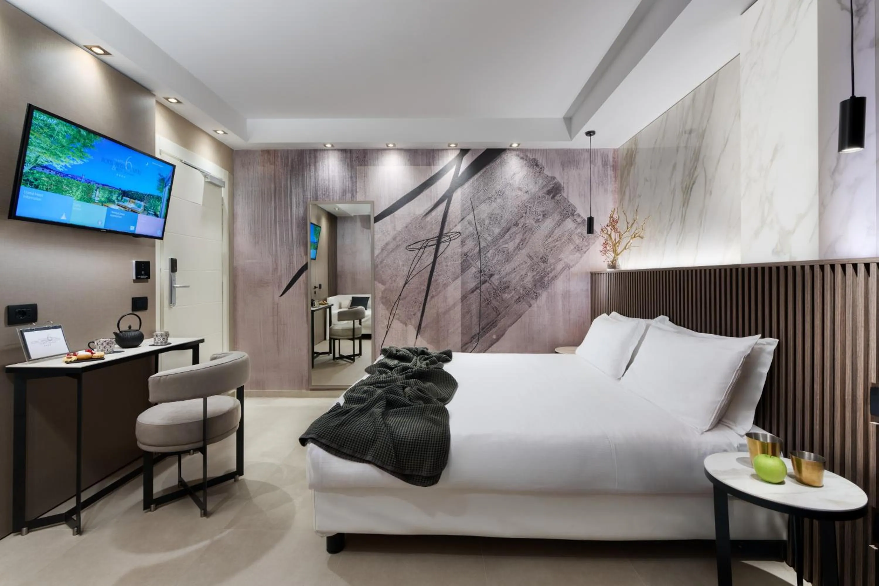 Bed in Hotel Metropolitan