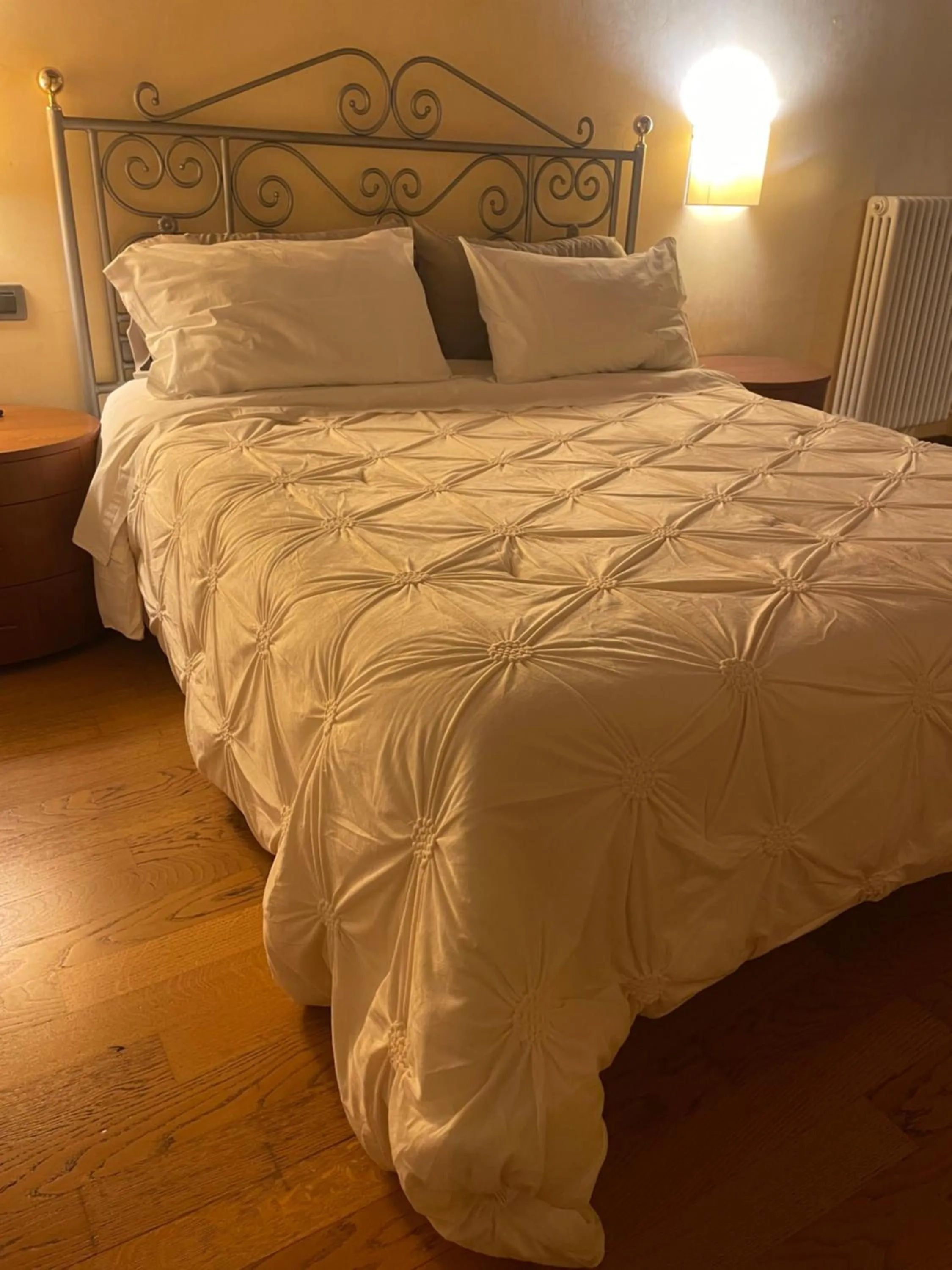 Bed in Antica Corte Hotel Residence di Charme Ferrara