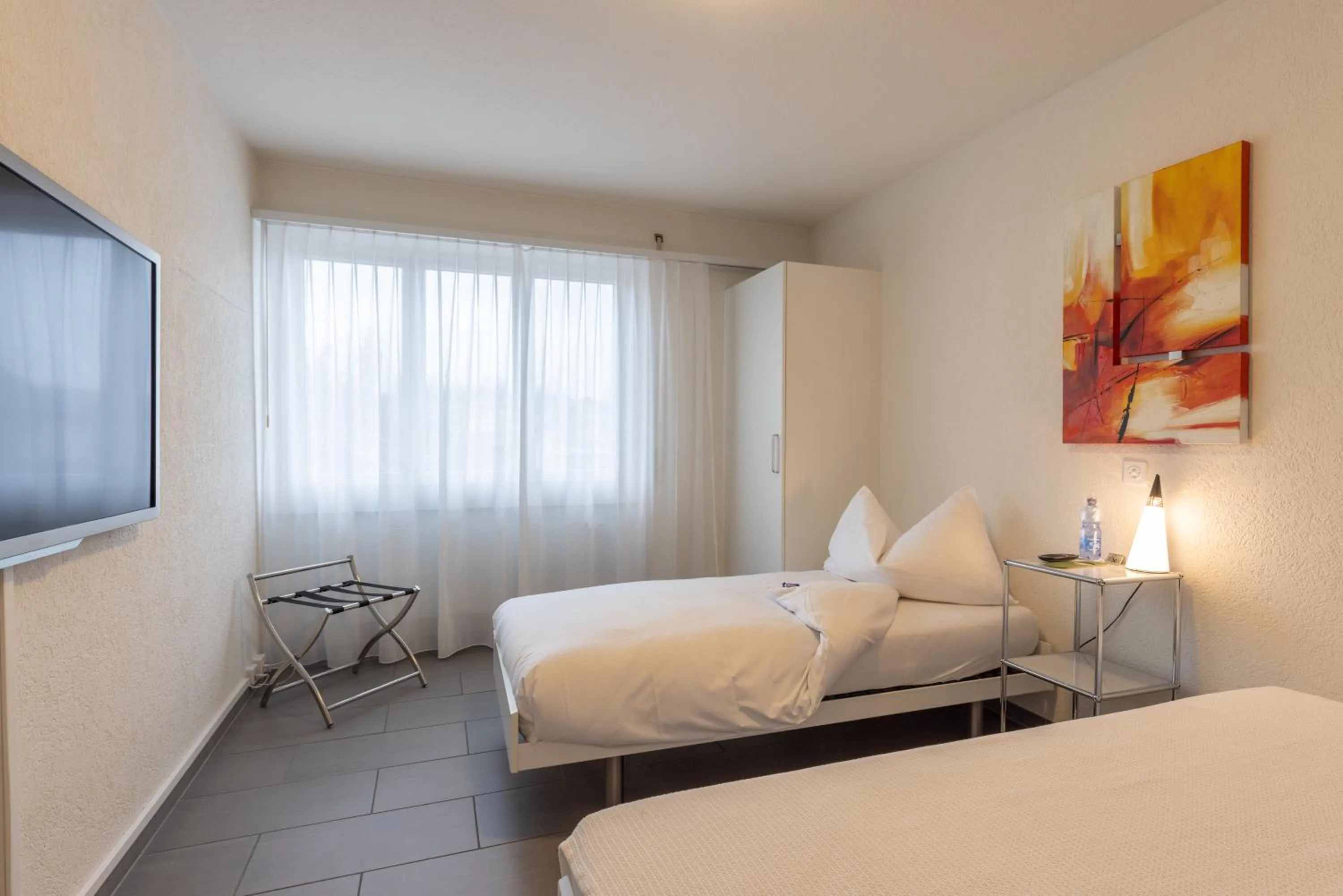 Photo of the whole room, Bed in Hotel Bären Niederscherli