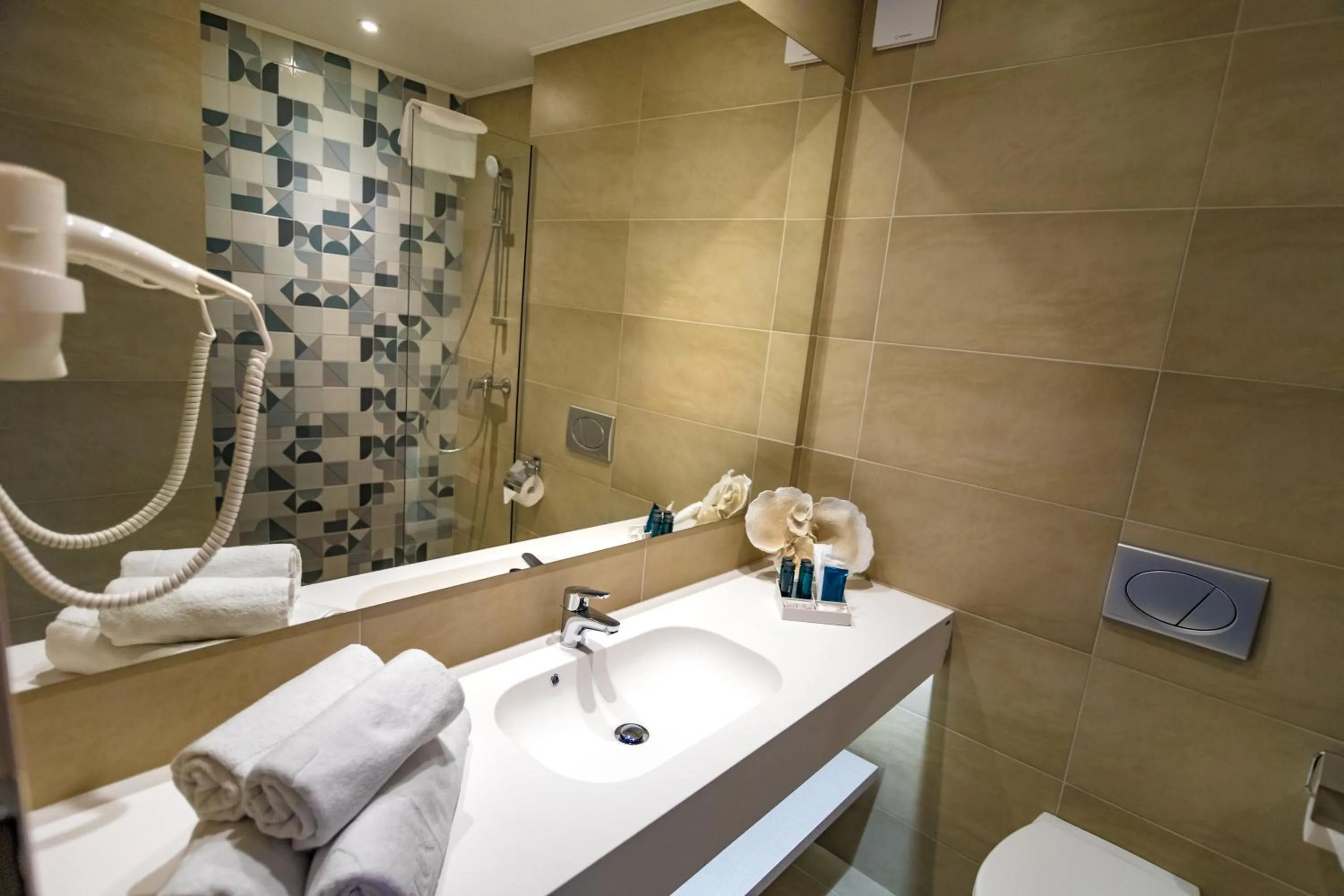 Bathroom in Bacolux Koralio, Eforie Nord