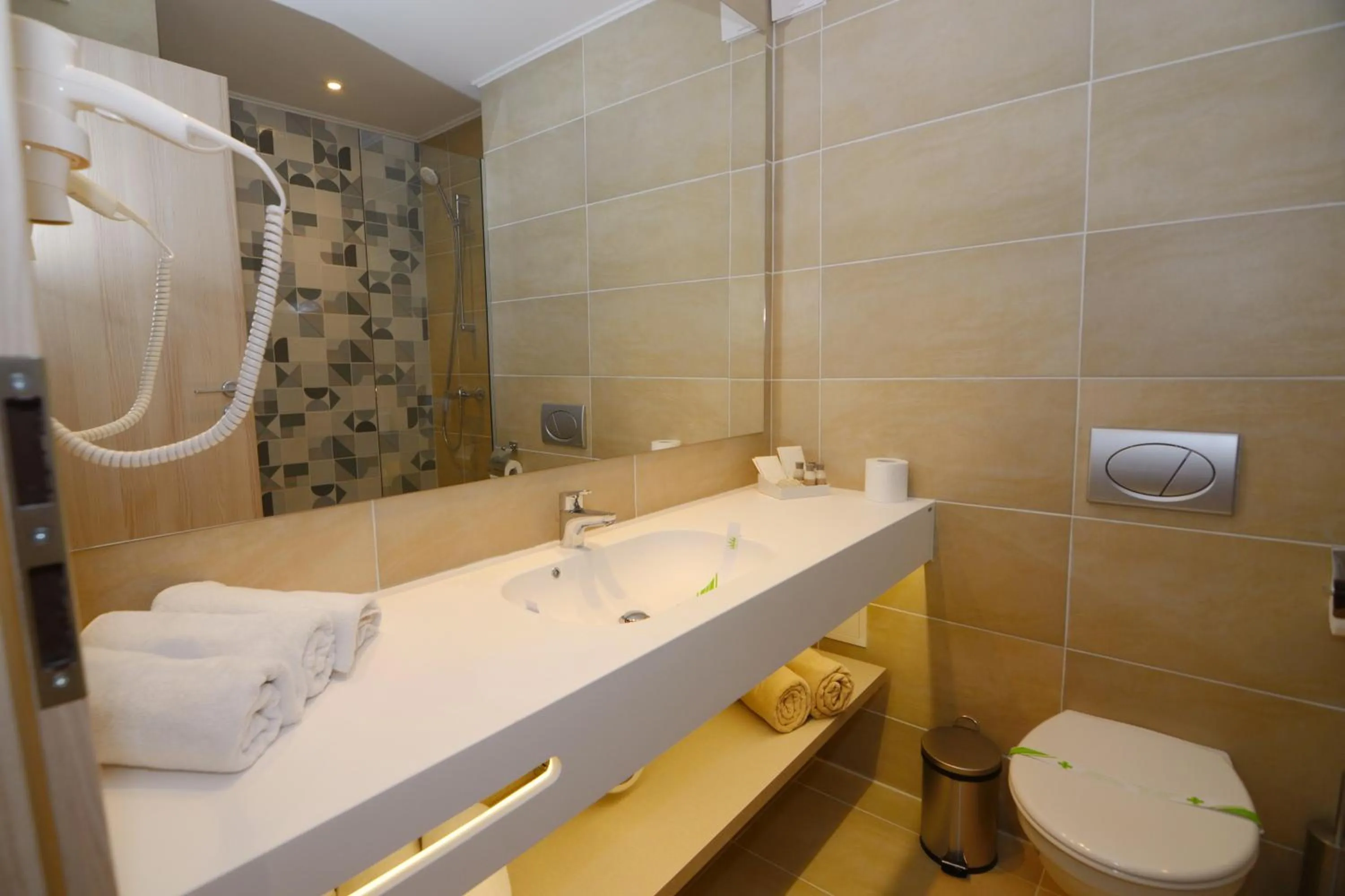 Bathroom in Bacolux Koralio, Eforie Nord